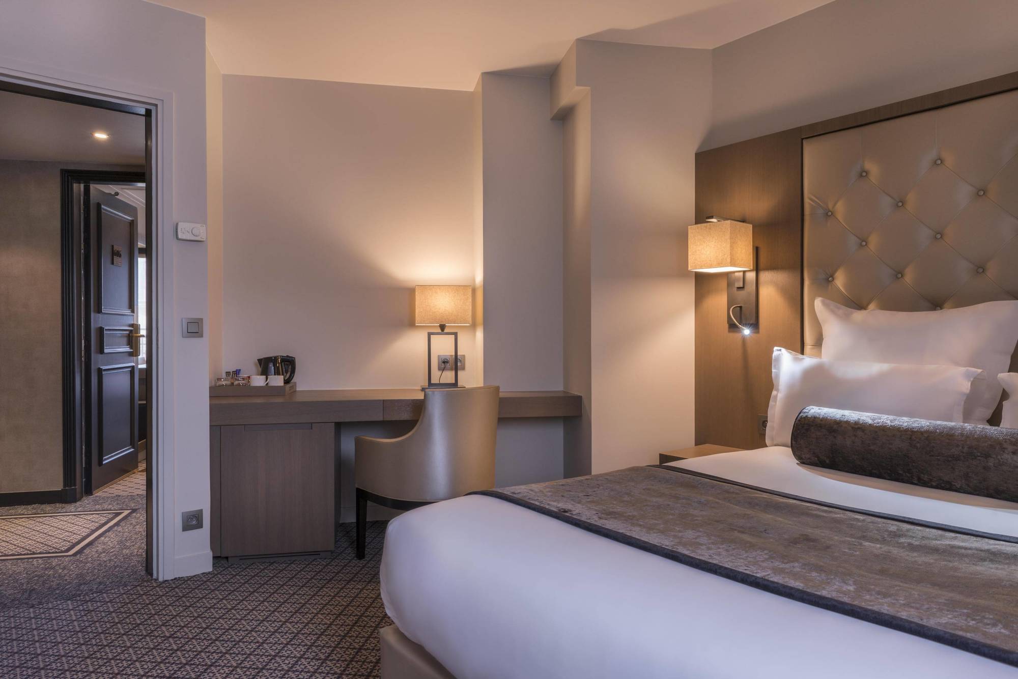 La Des Ternes Hotel