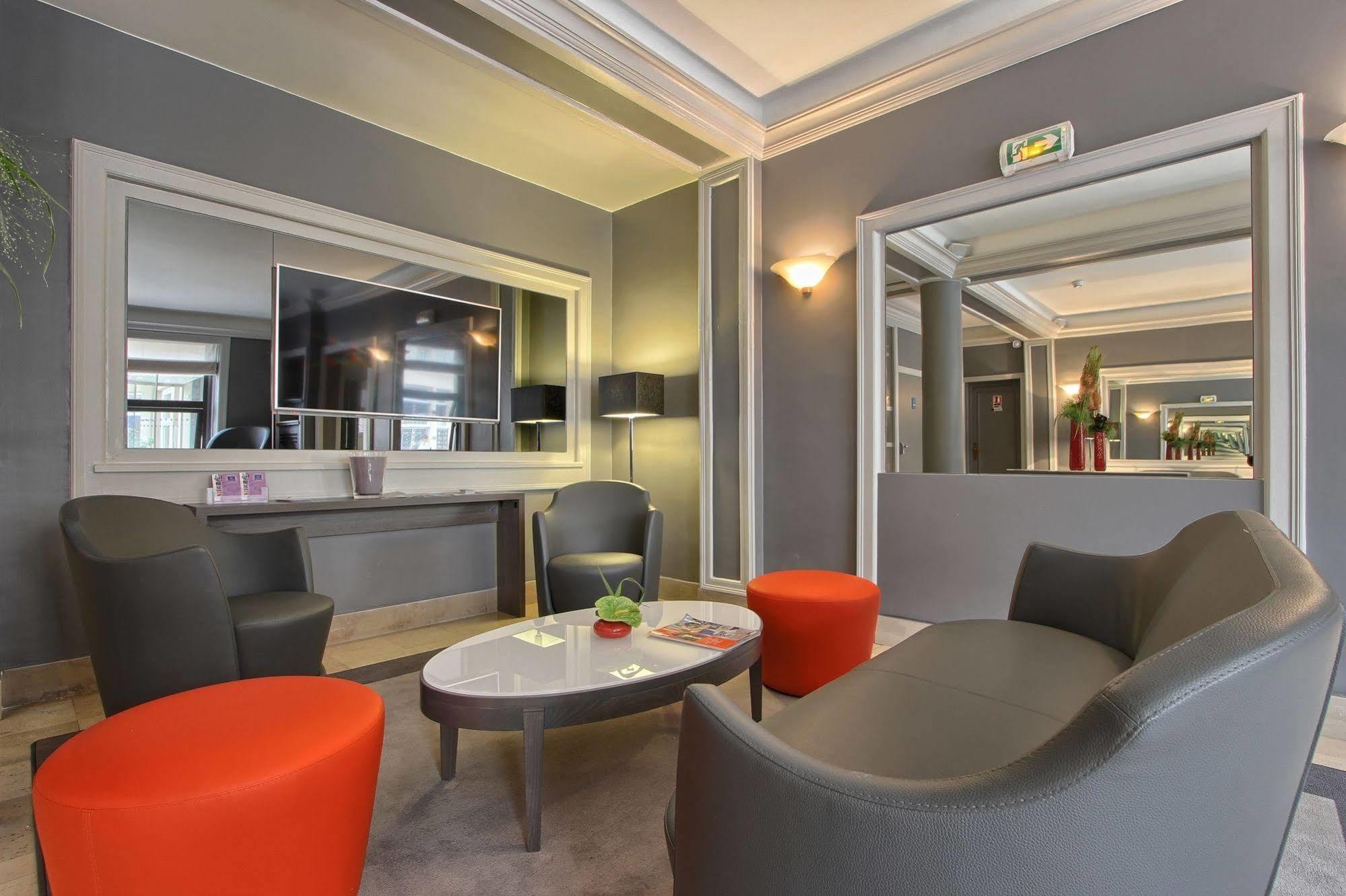 Timhotel Opéra Blanche Fontaine