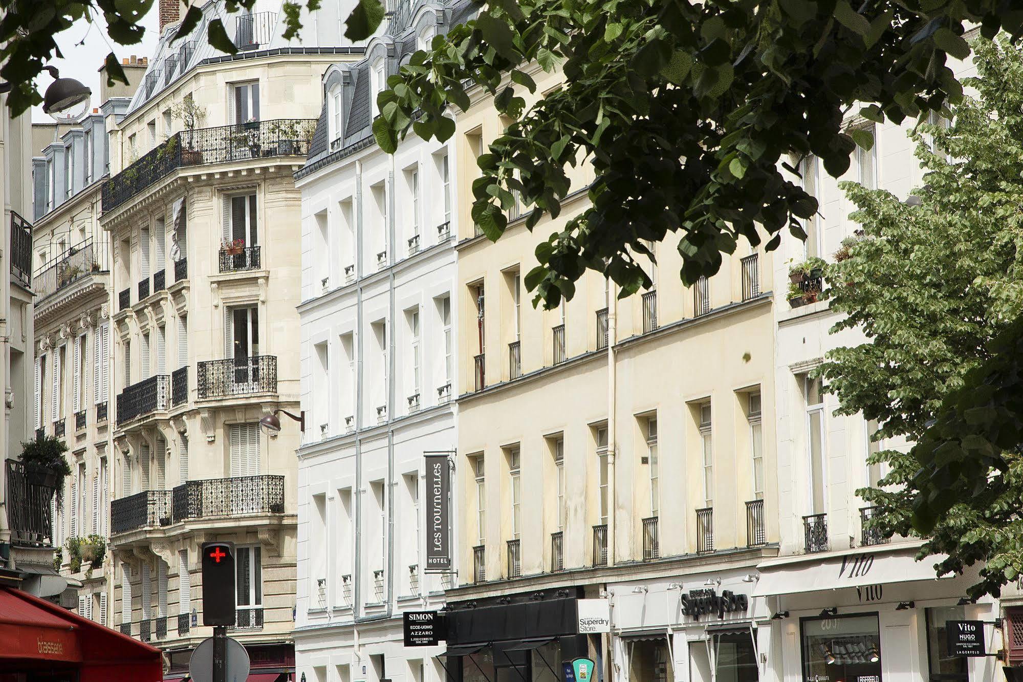 Hotel Les Tournelles Paris