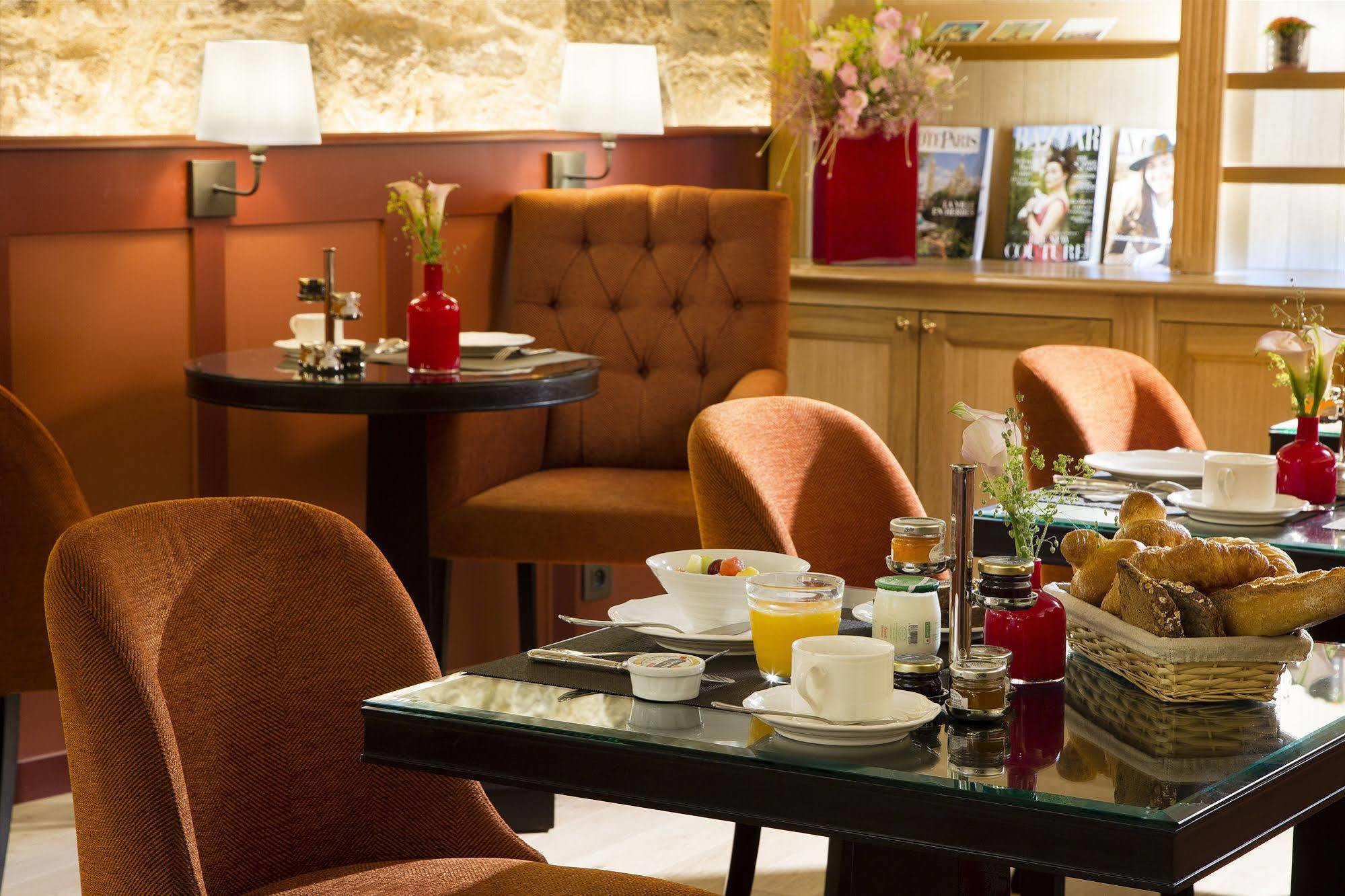 Les Tournelles 3* Paris