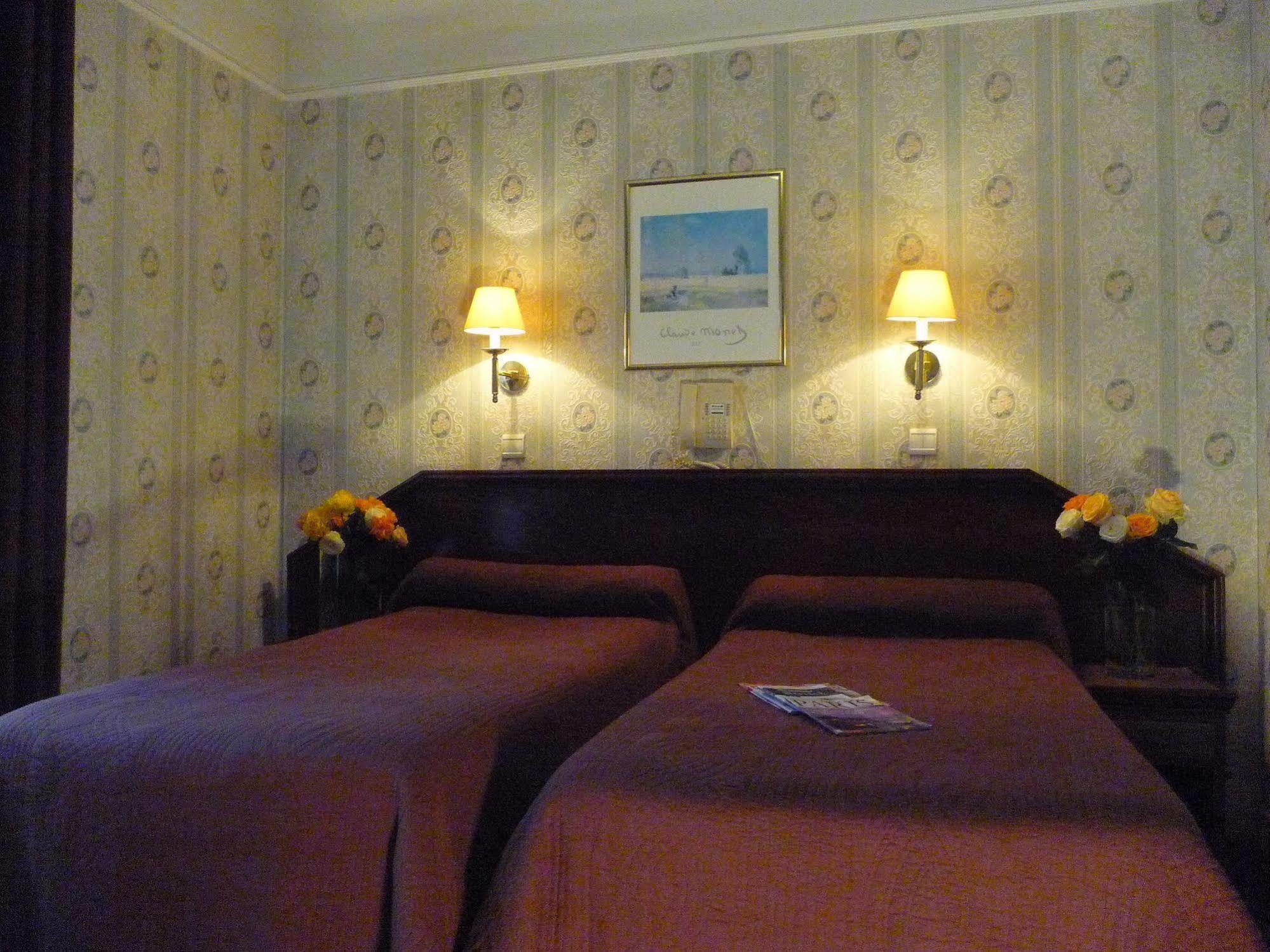 Ambassadeur Hotel