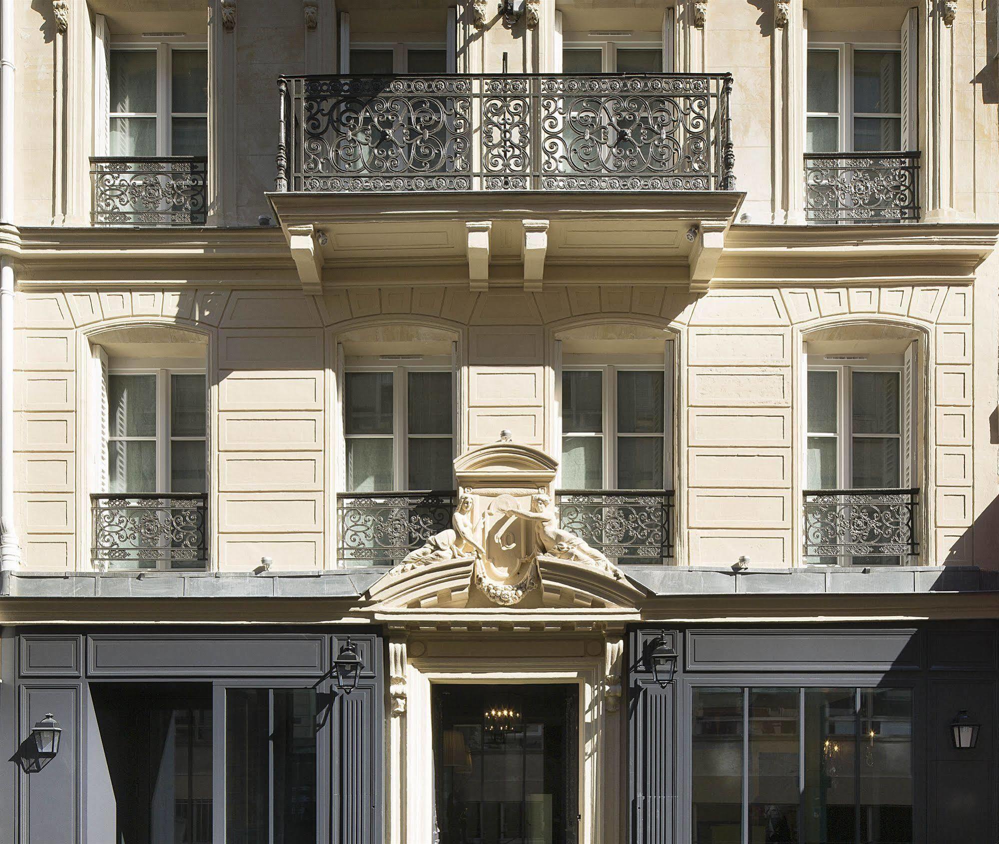 Les Plumes Hotel Paris
