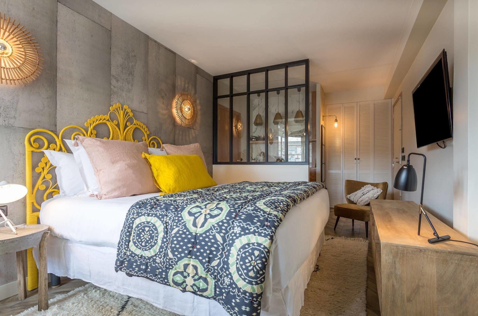 Hotel Crayon Rouge Paris