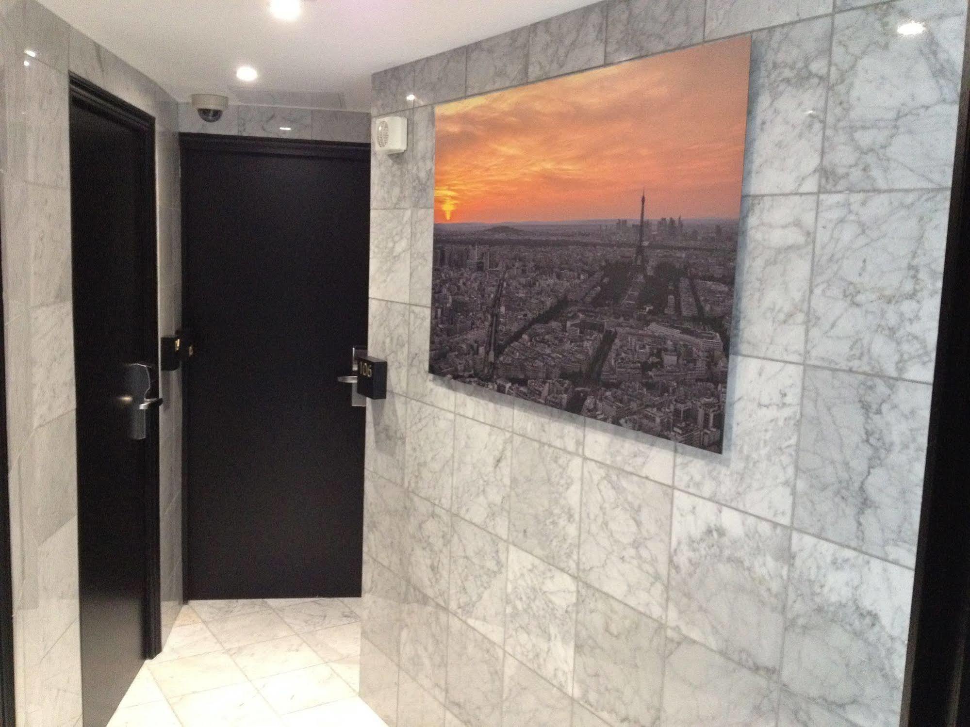 Hotel Montparnasse Saint Germain 3*
