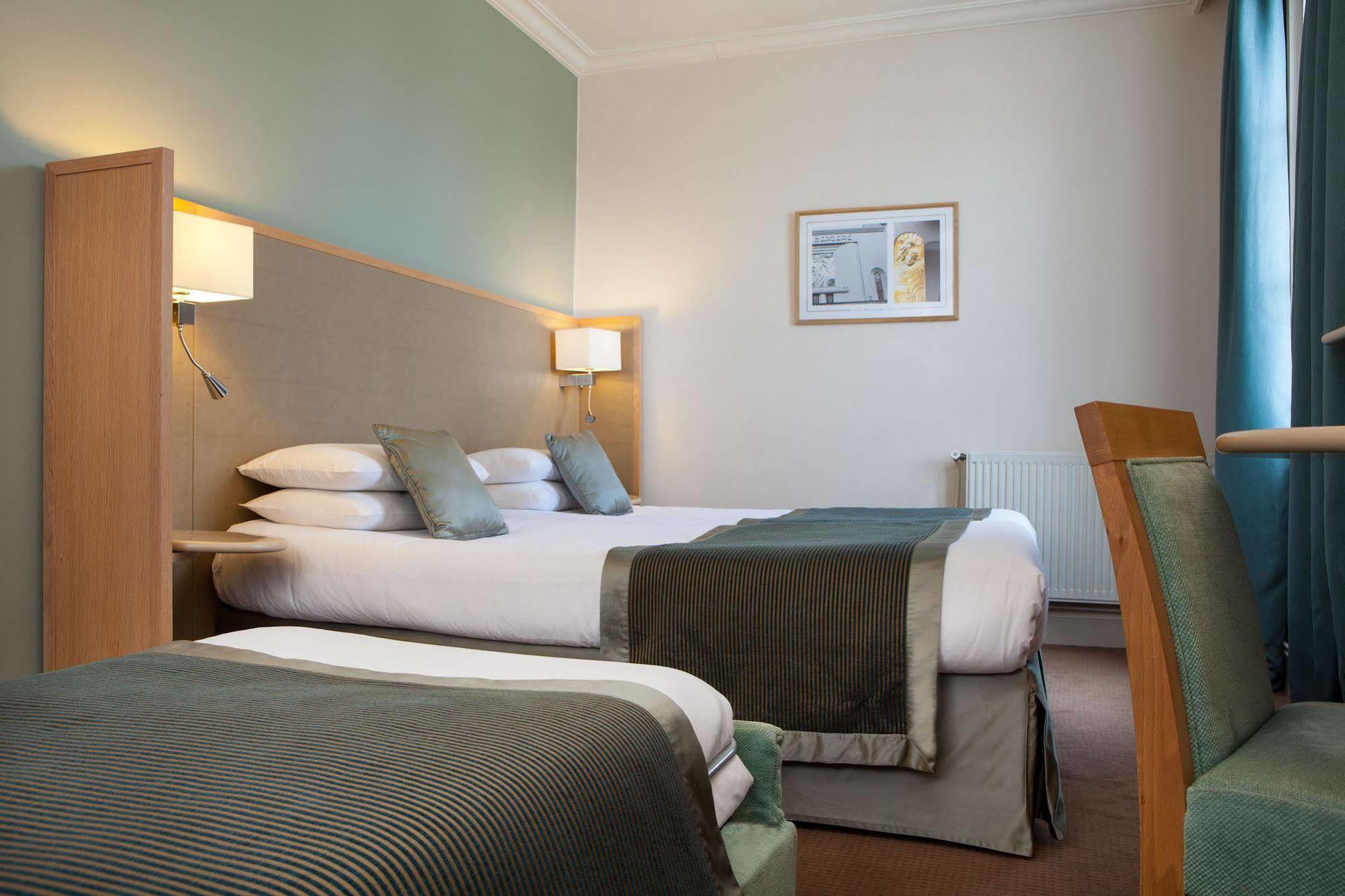 Hotel Leonardo Boutique Opera 4*