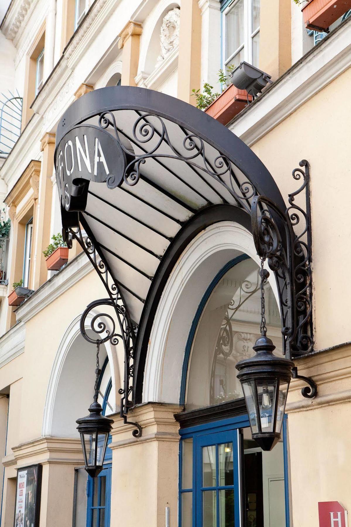 Leonardo Boutique Opera Hotel