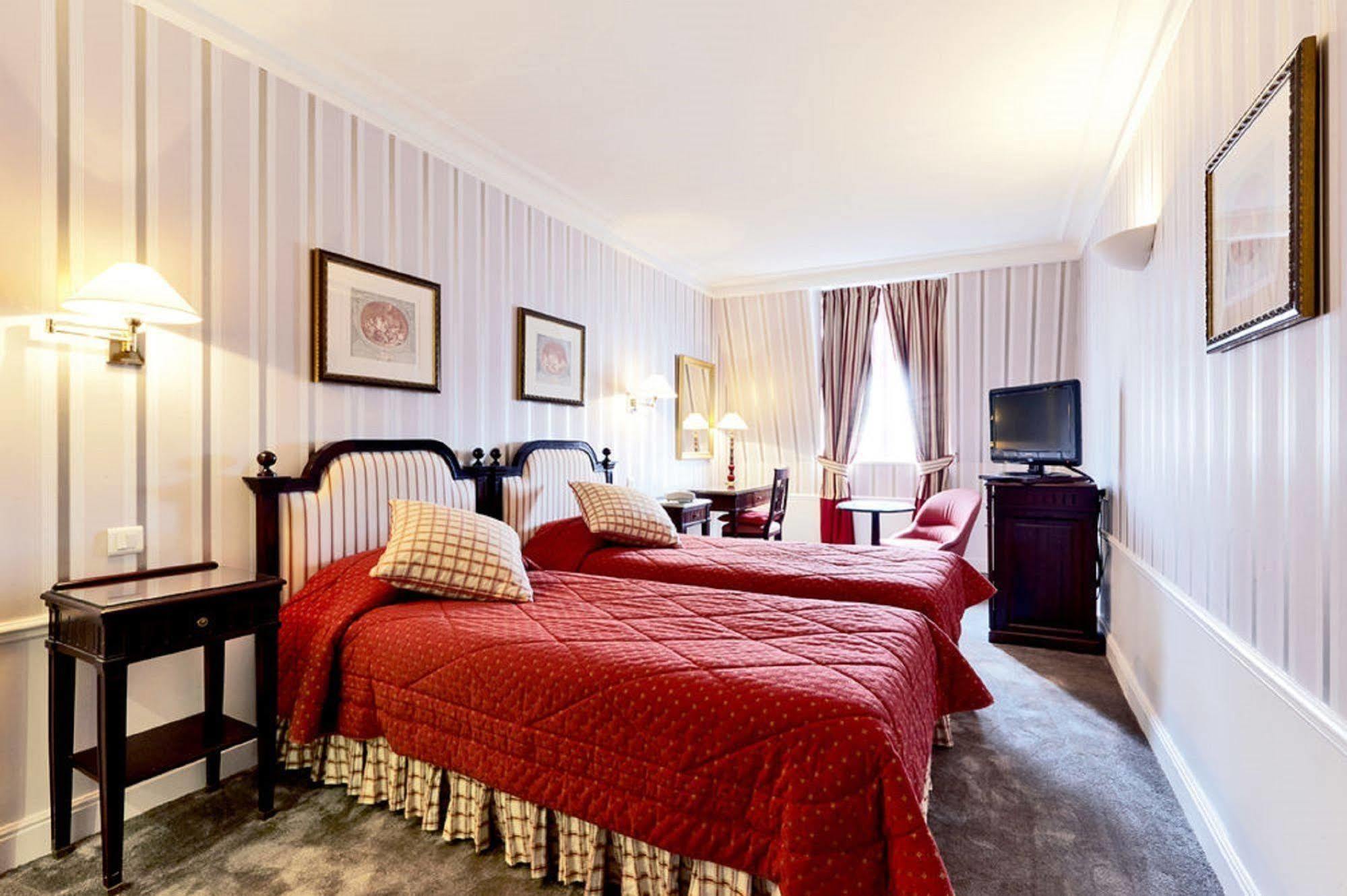 Golden Tulip Washington Opéra Hotel 4*