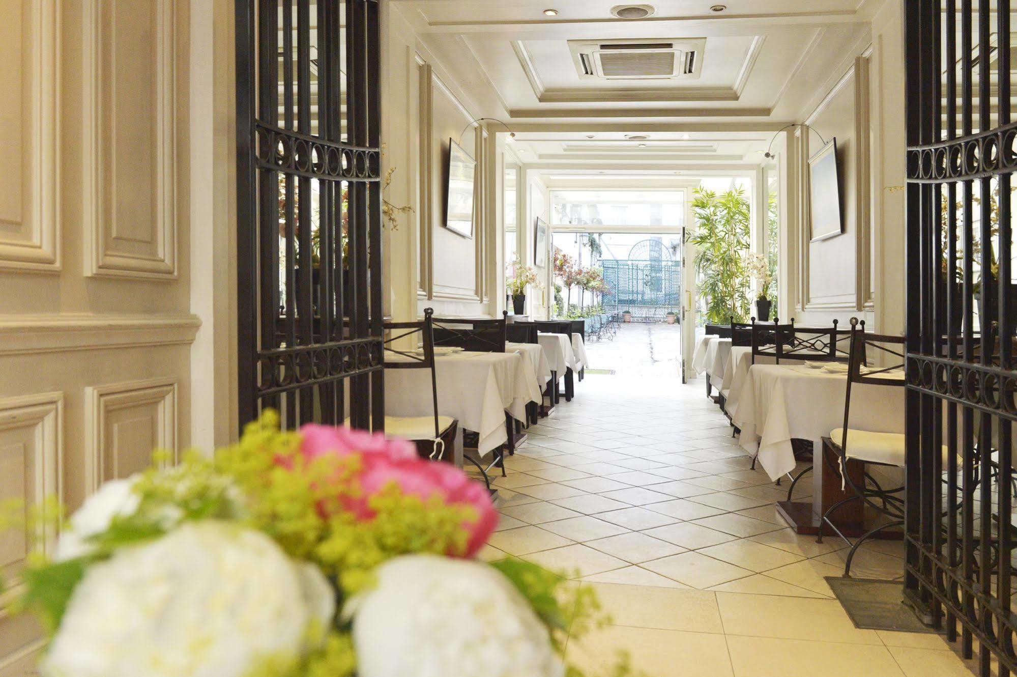 Hotel Unic Renoir Saint Germain 3*