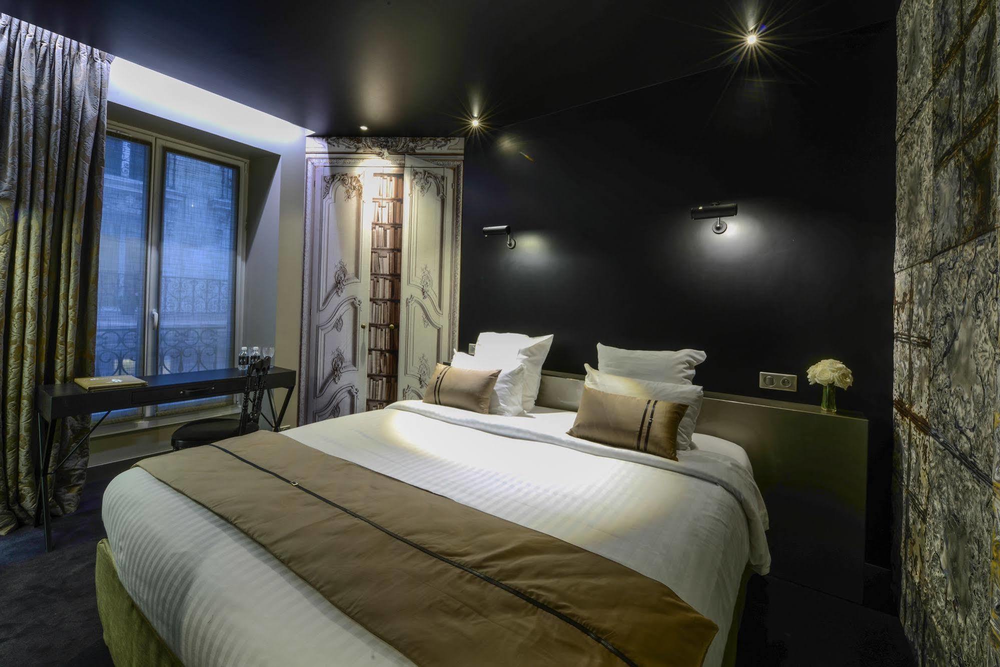Eugène En 4* Paris