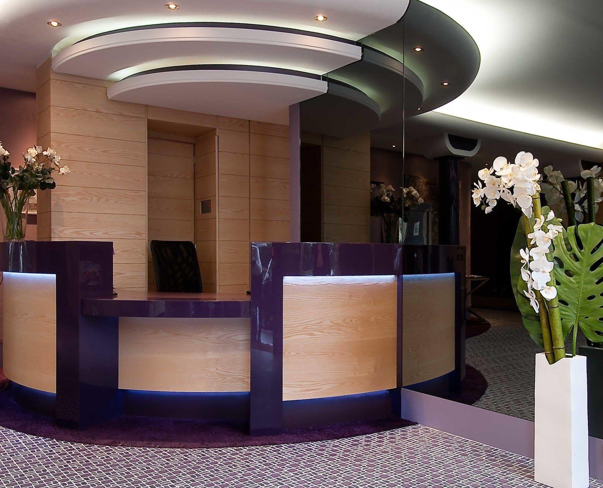 Makom Pereire 3*