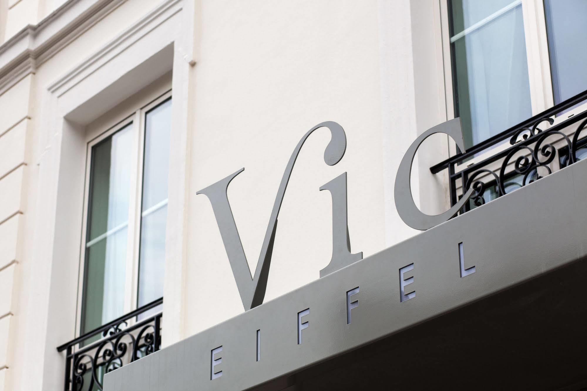 Vic Eiffel 3*