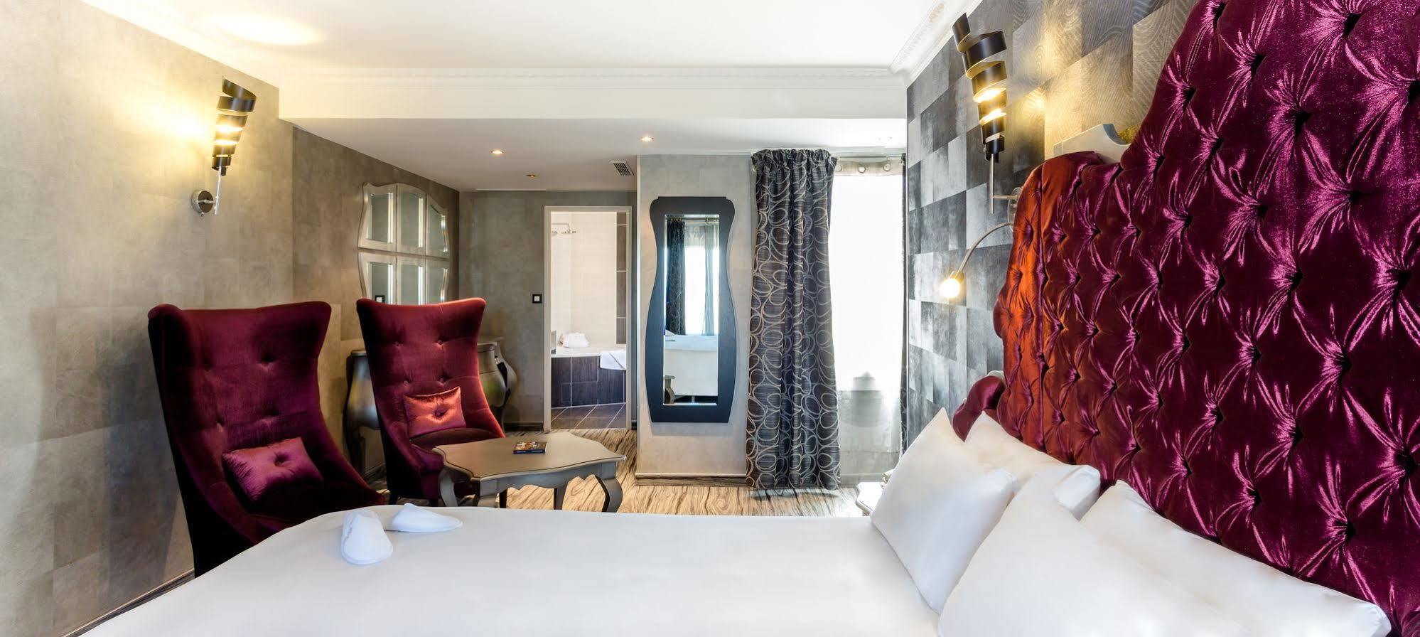 Western Opera Batignolles Hotel