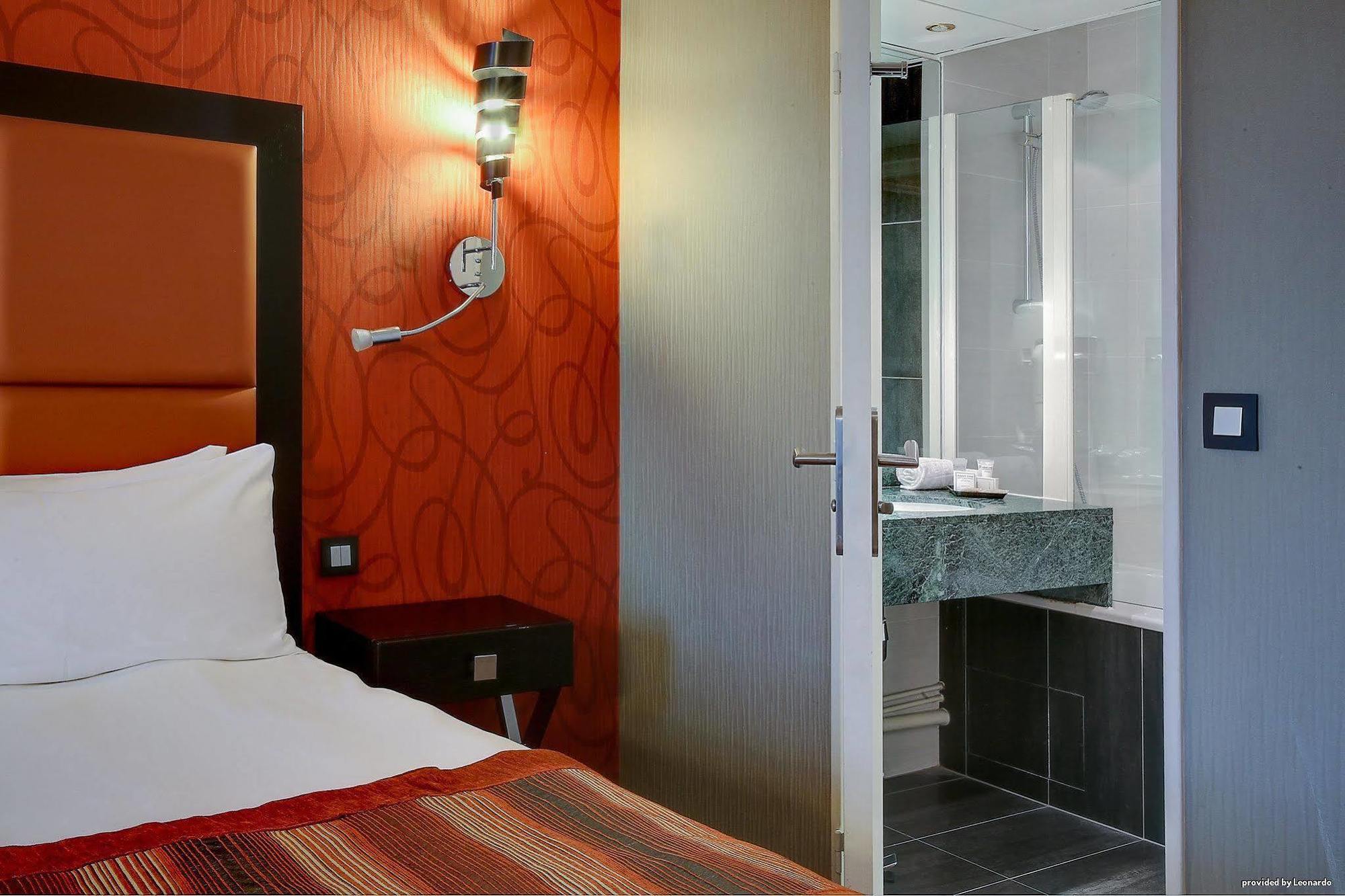Western Opéra Batignolles Hotel