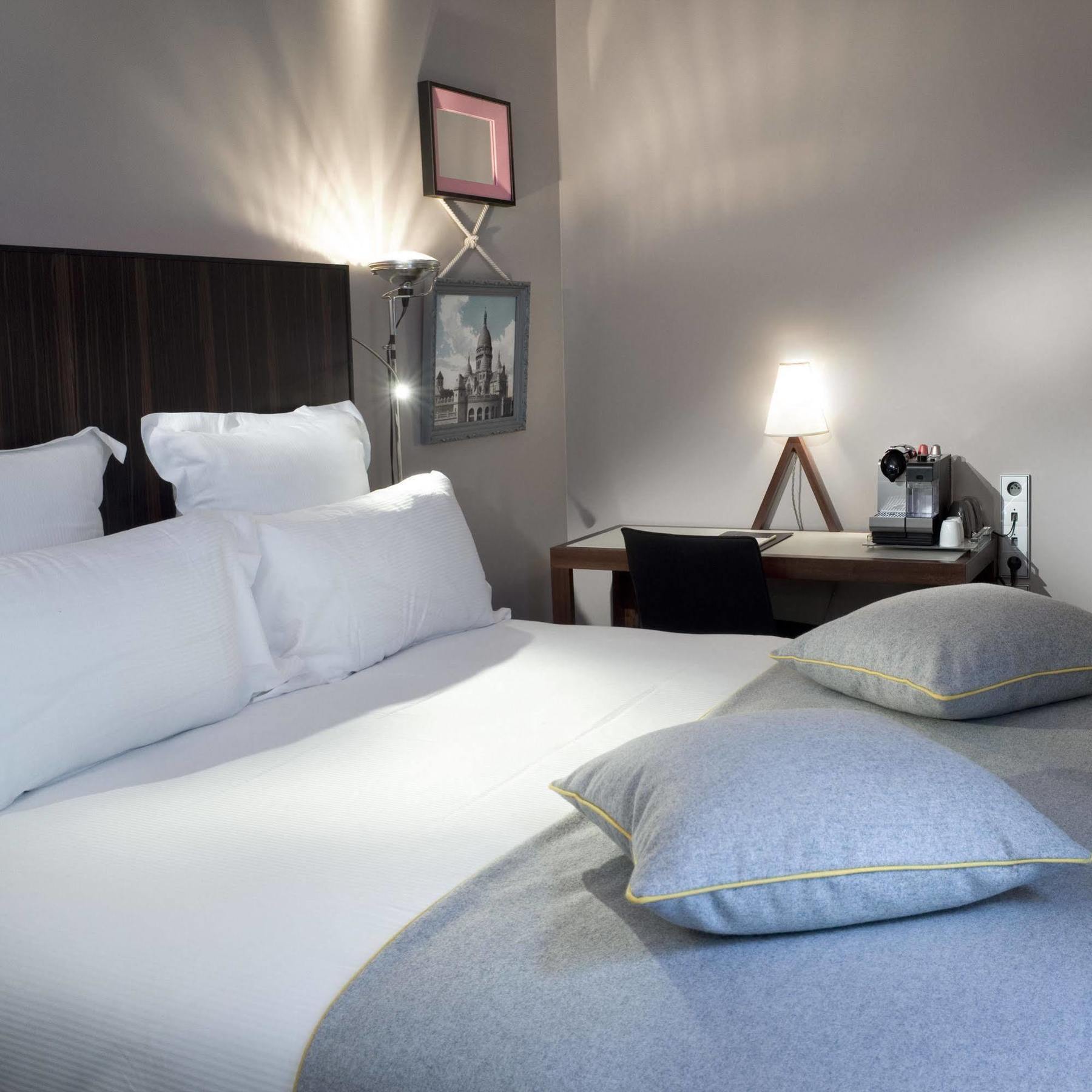 Saint Dominique Hotel Paris