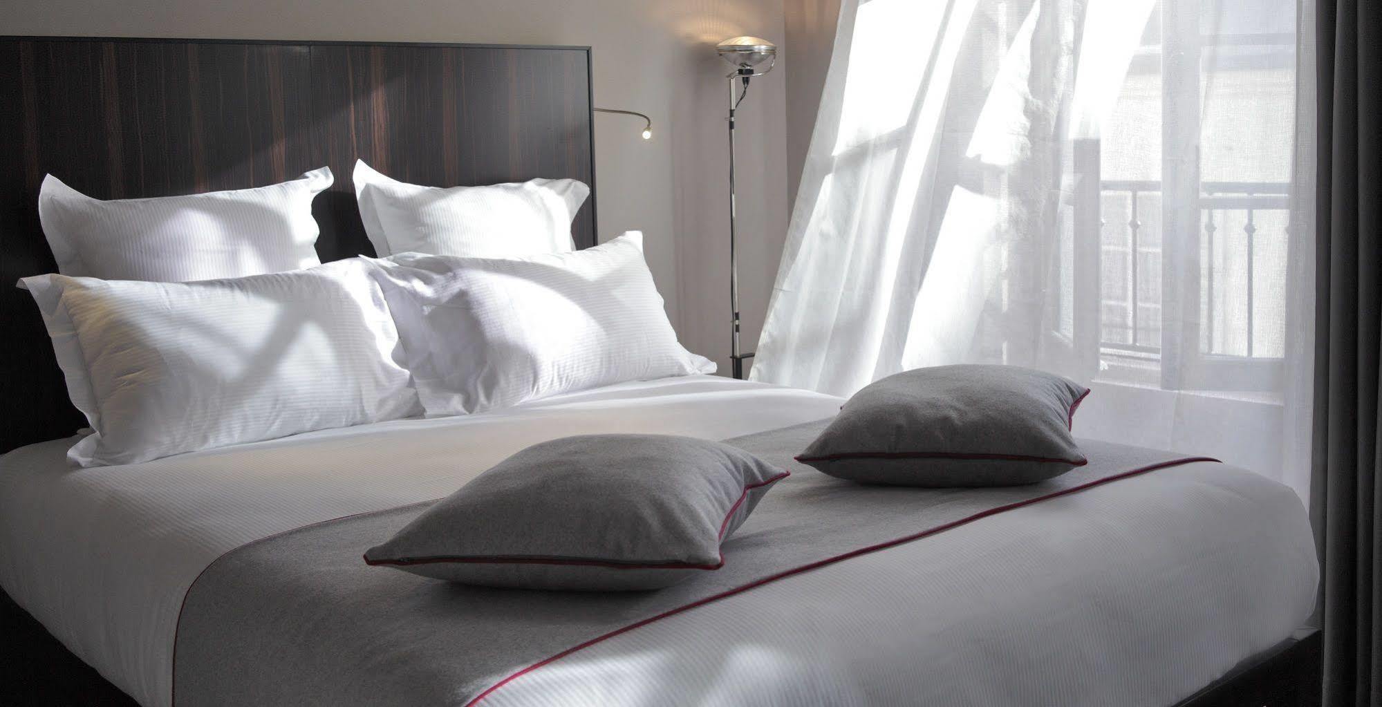 Saint Dominique Hotel Paris