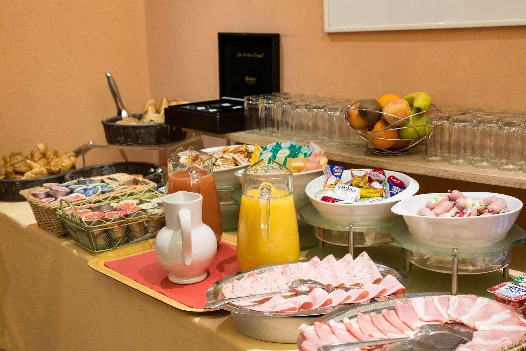 Relais Du Pre Paris