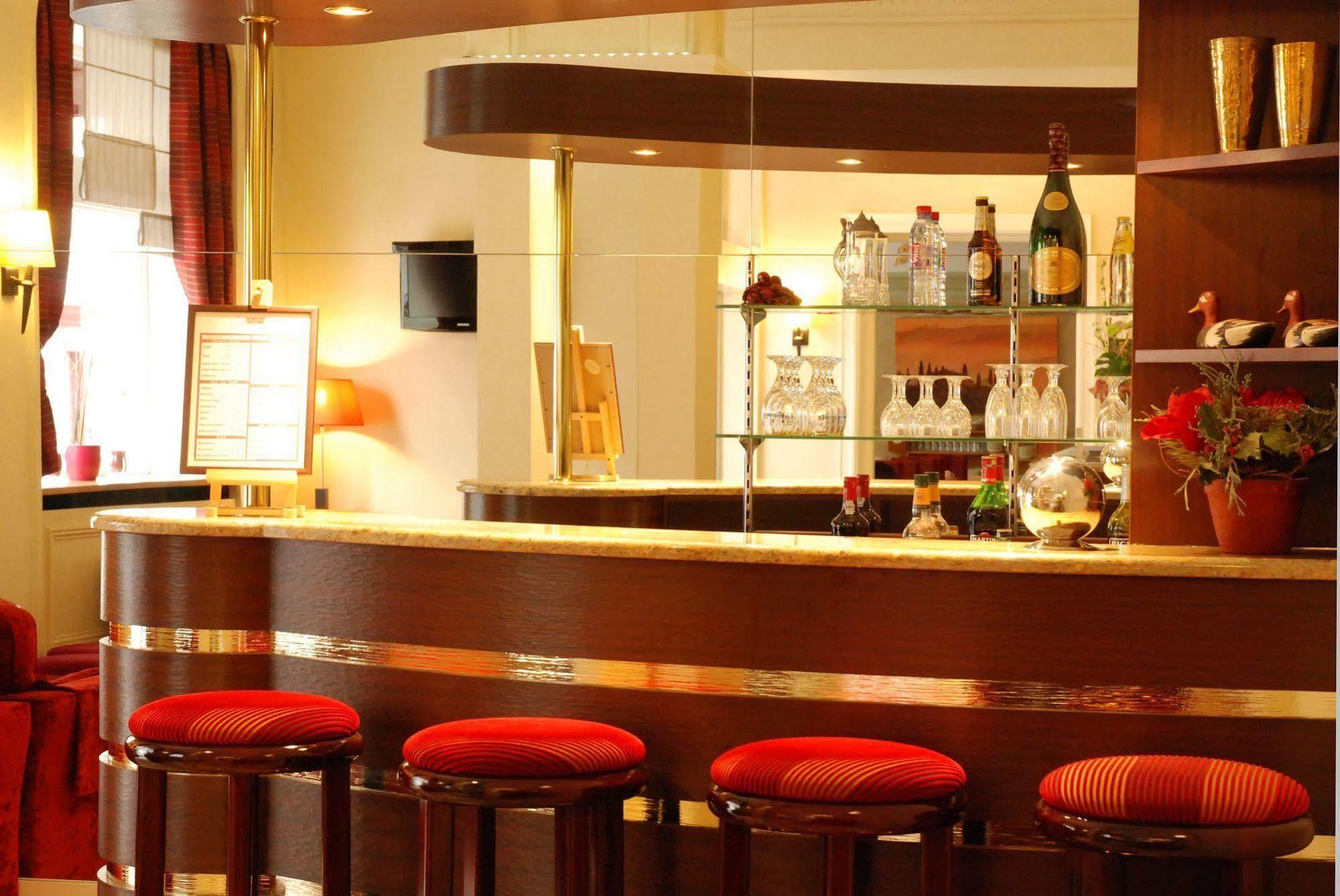 Hotel Relais Du Pre 3*