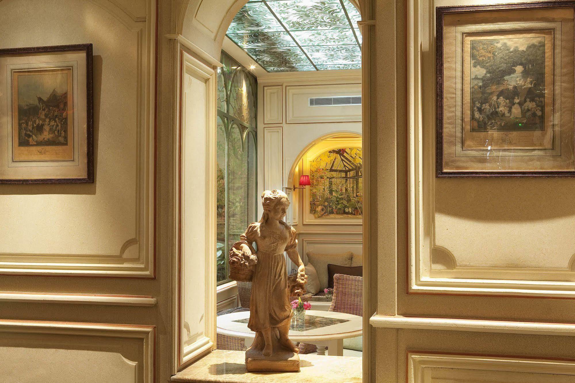 Au Manoir Saint Germain Hotel Paris