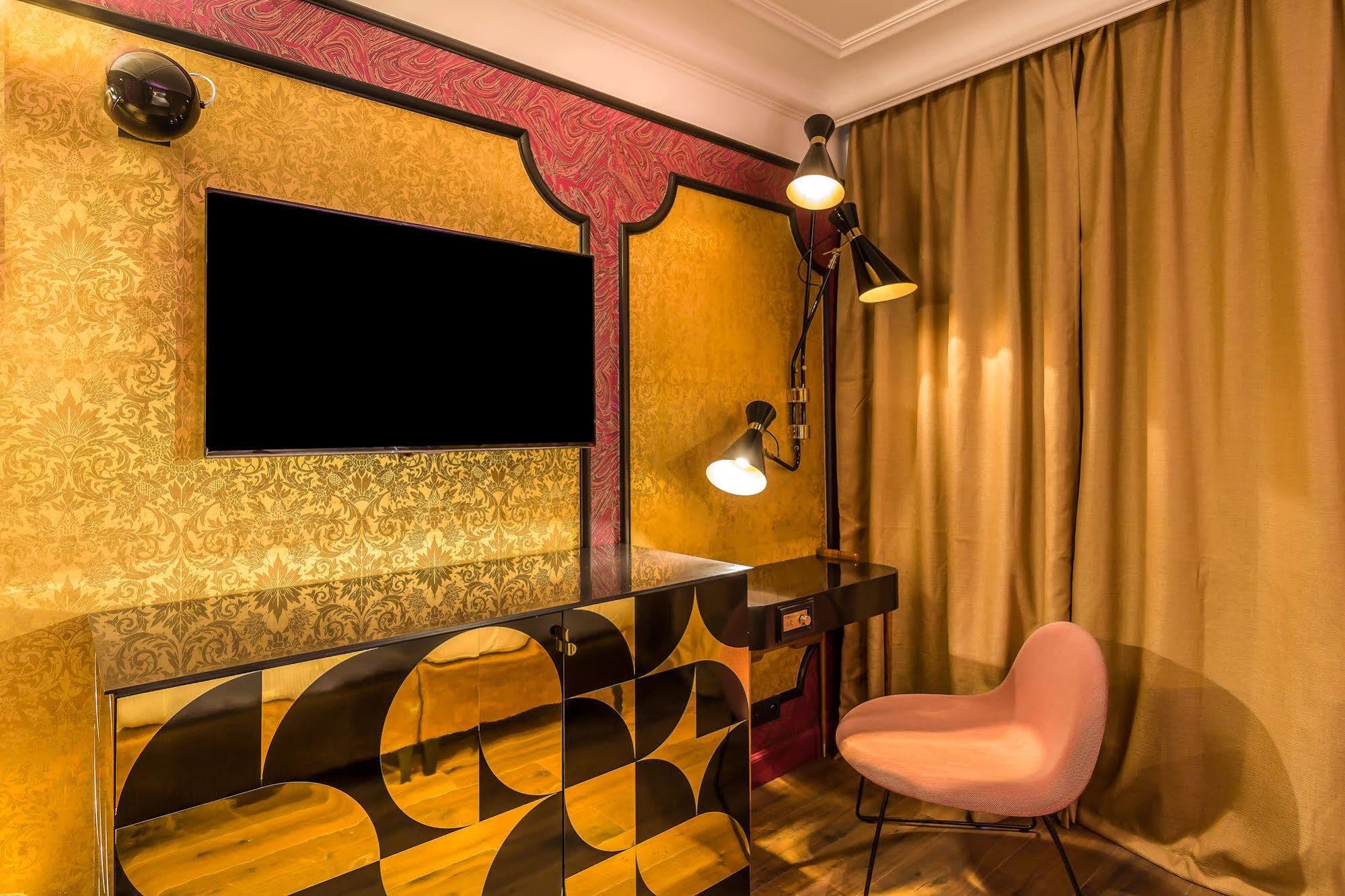 Idol Hotel Paris