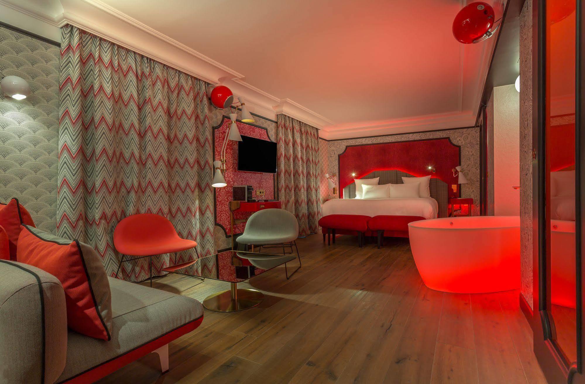 Hotel Idol 4*