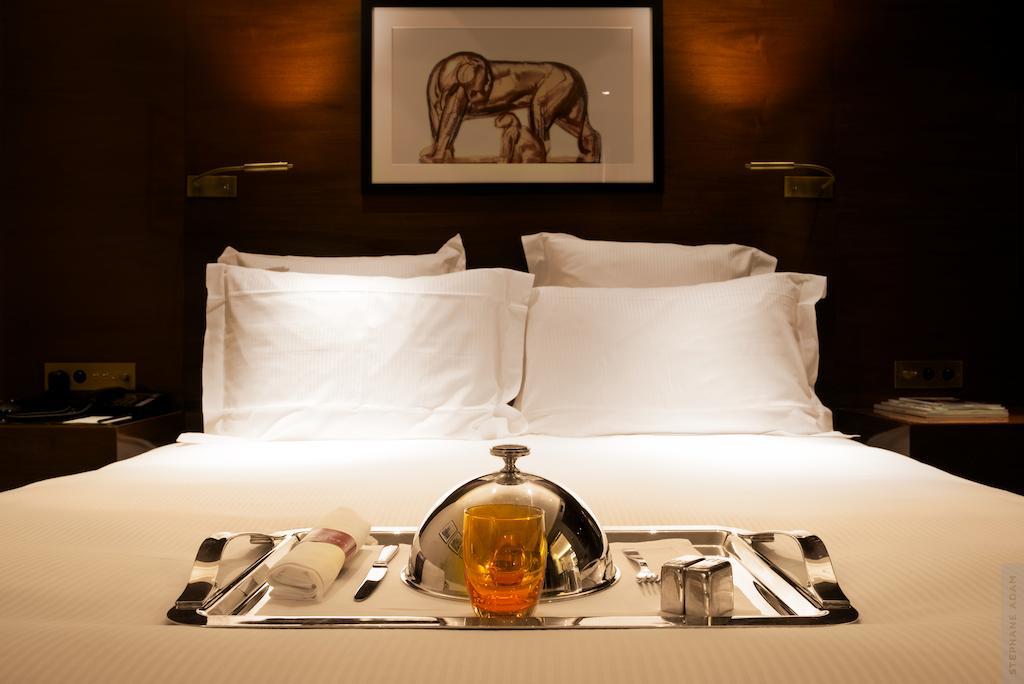 Montaigne 5* Paris