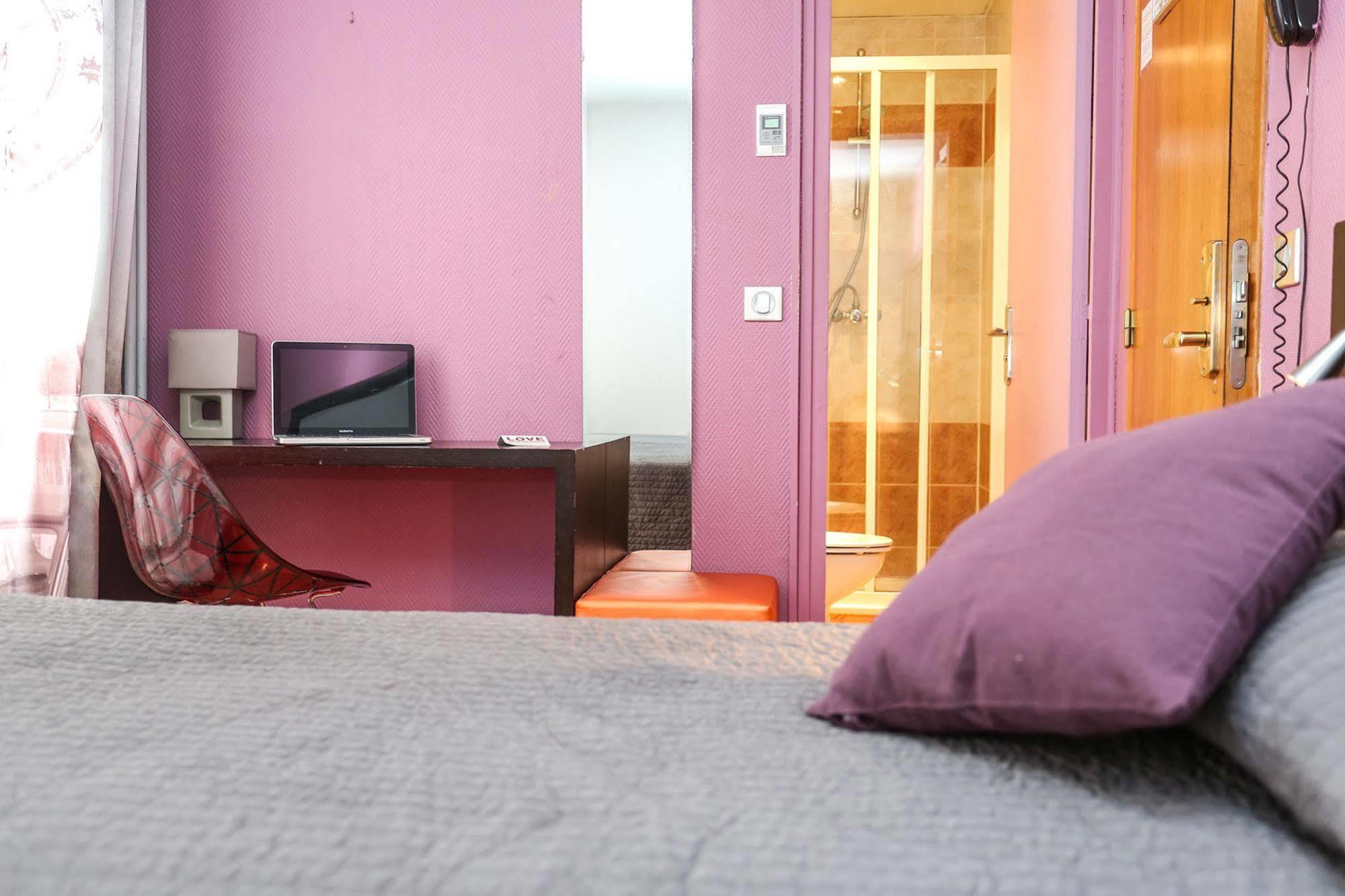 Albergue Le Village Montmartre By Hiphophostels *