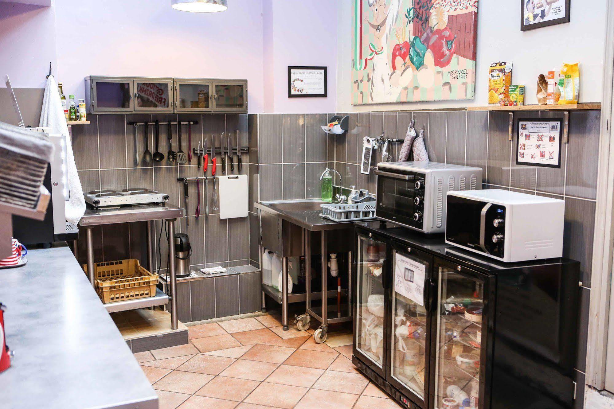 Albergue Le Village Montmartre By Hiphophostels Paris