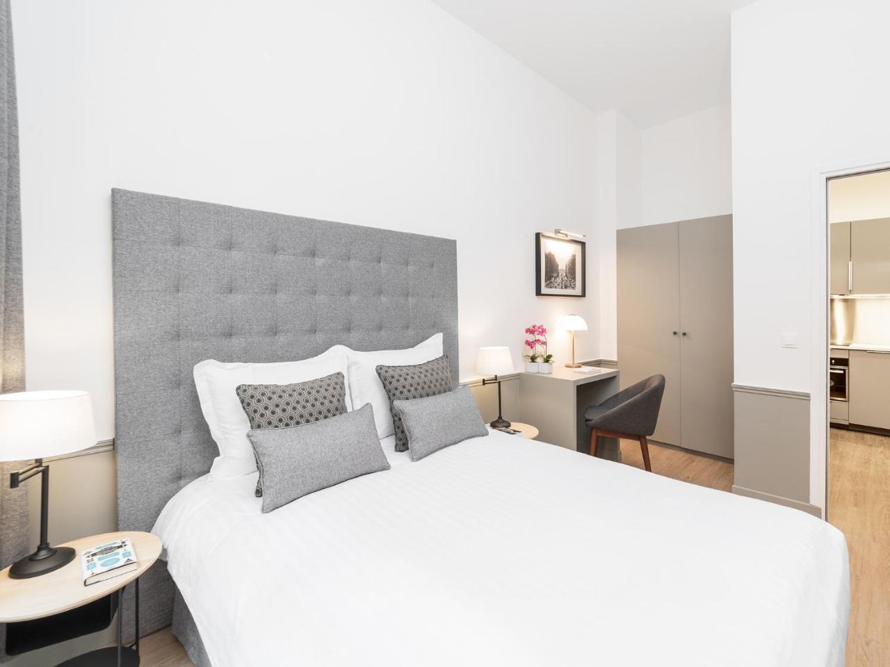 Livinparis - Luxury 3&4 Bedrooms Montmartre I Appartement