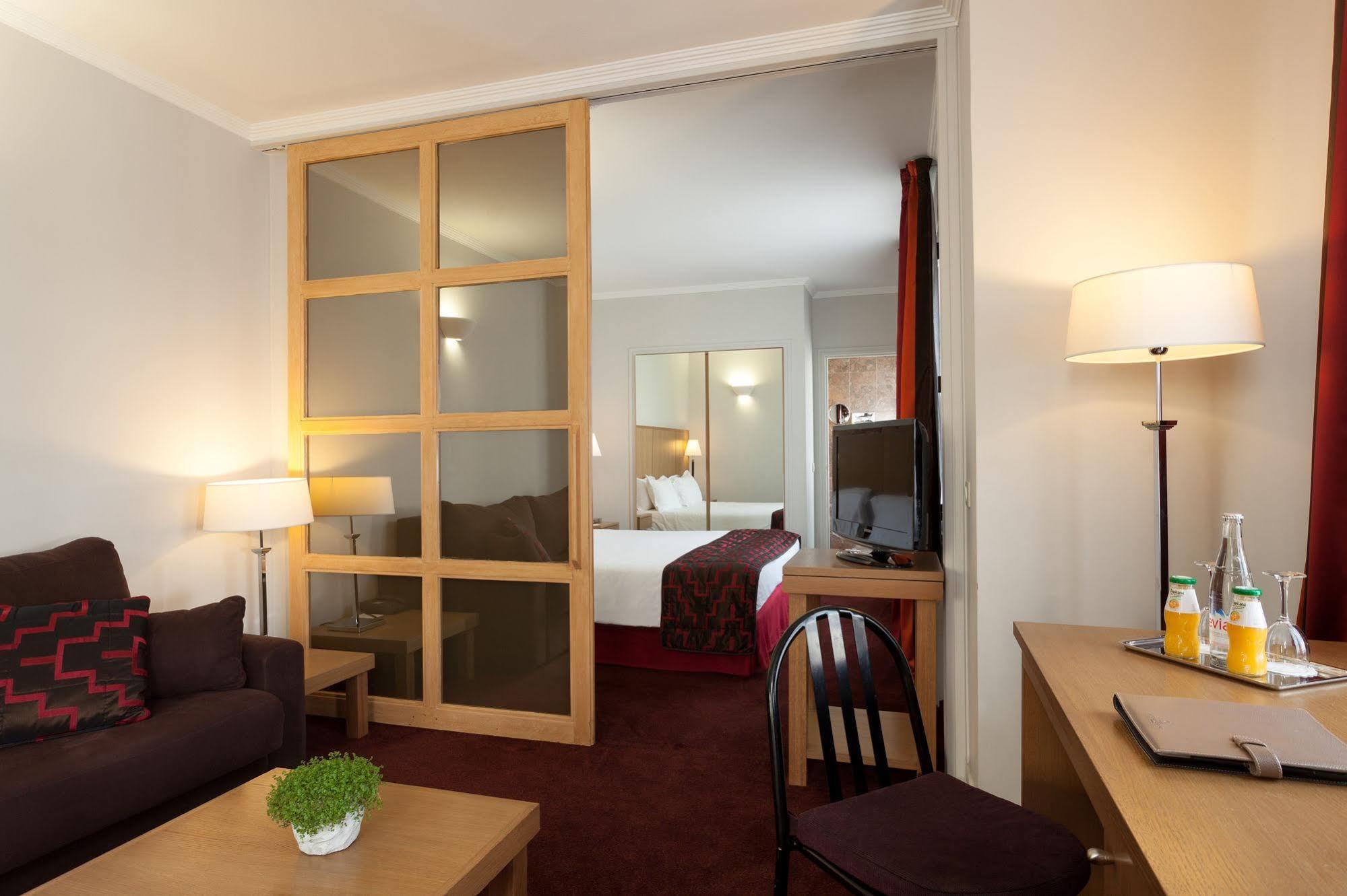 La Du Roy Champs Elysees 4*