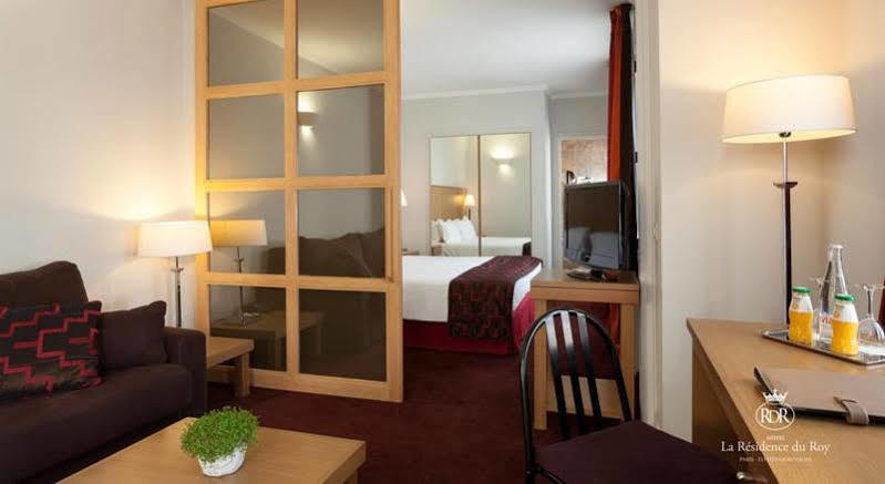 La Du Roy Champs Elysees Hotel 4*