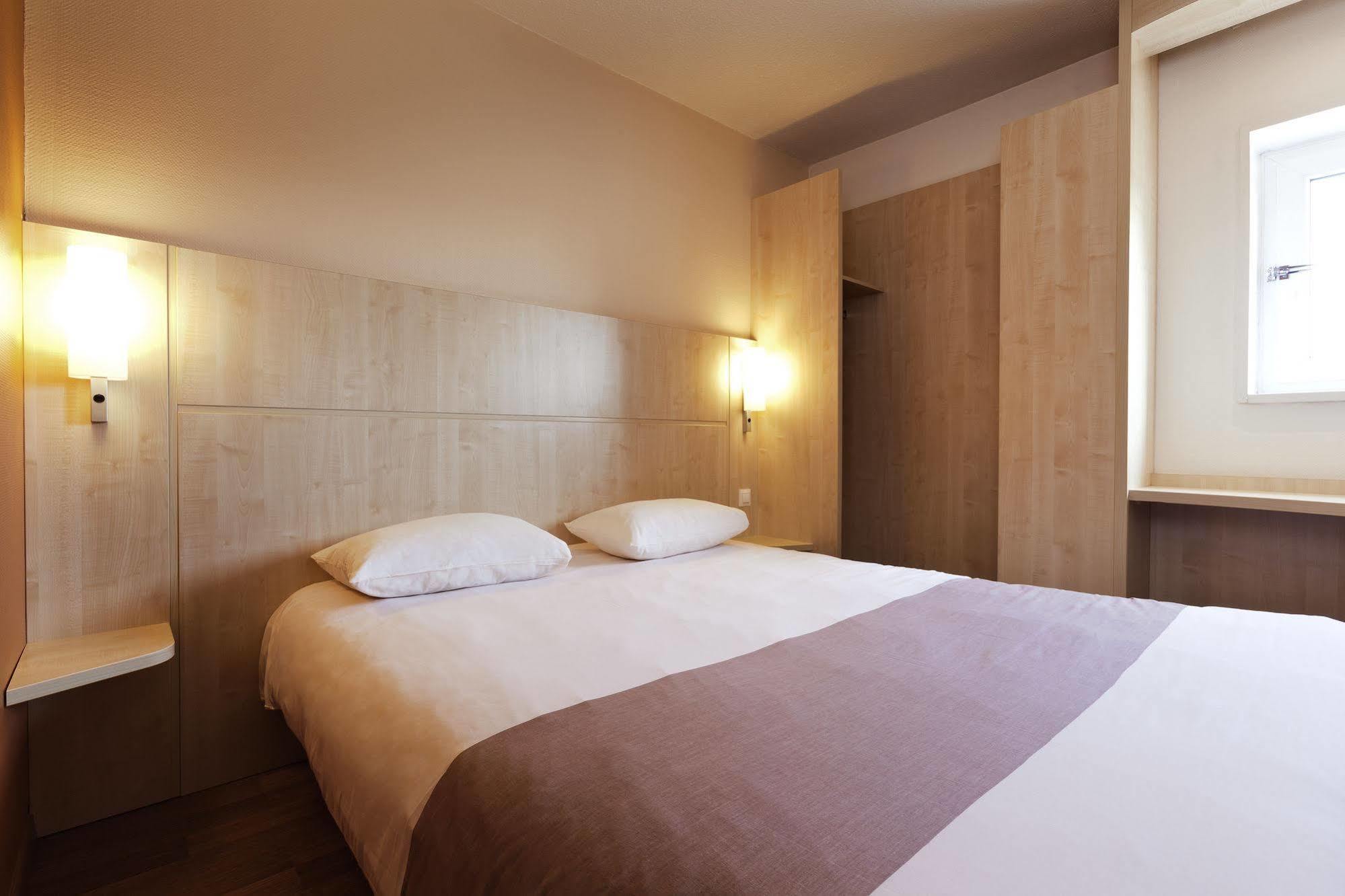 Ibis Ornano Montmartre Nord 18eme
