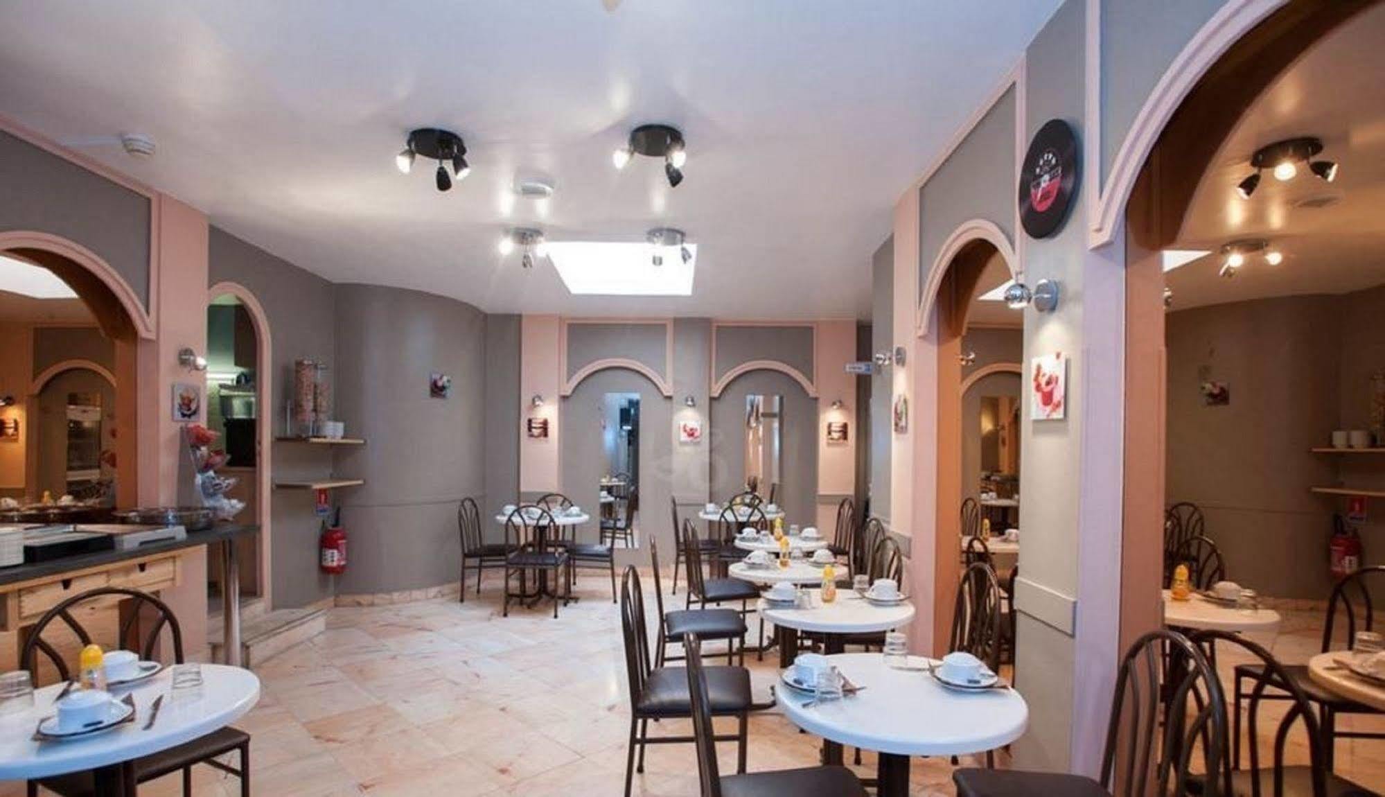 Grand De Hotel Paris