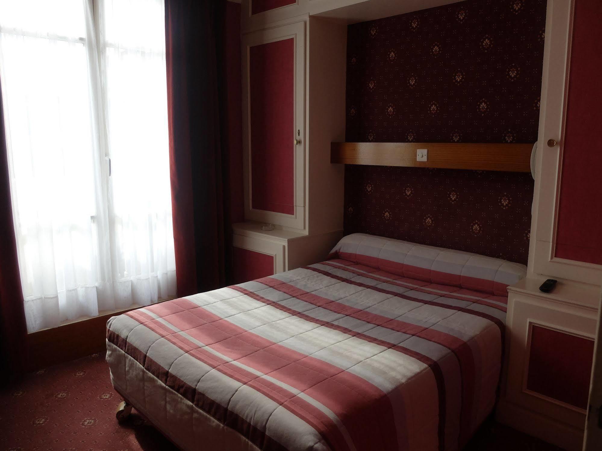 Hotel Moderniste 4*