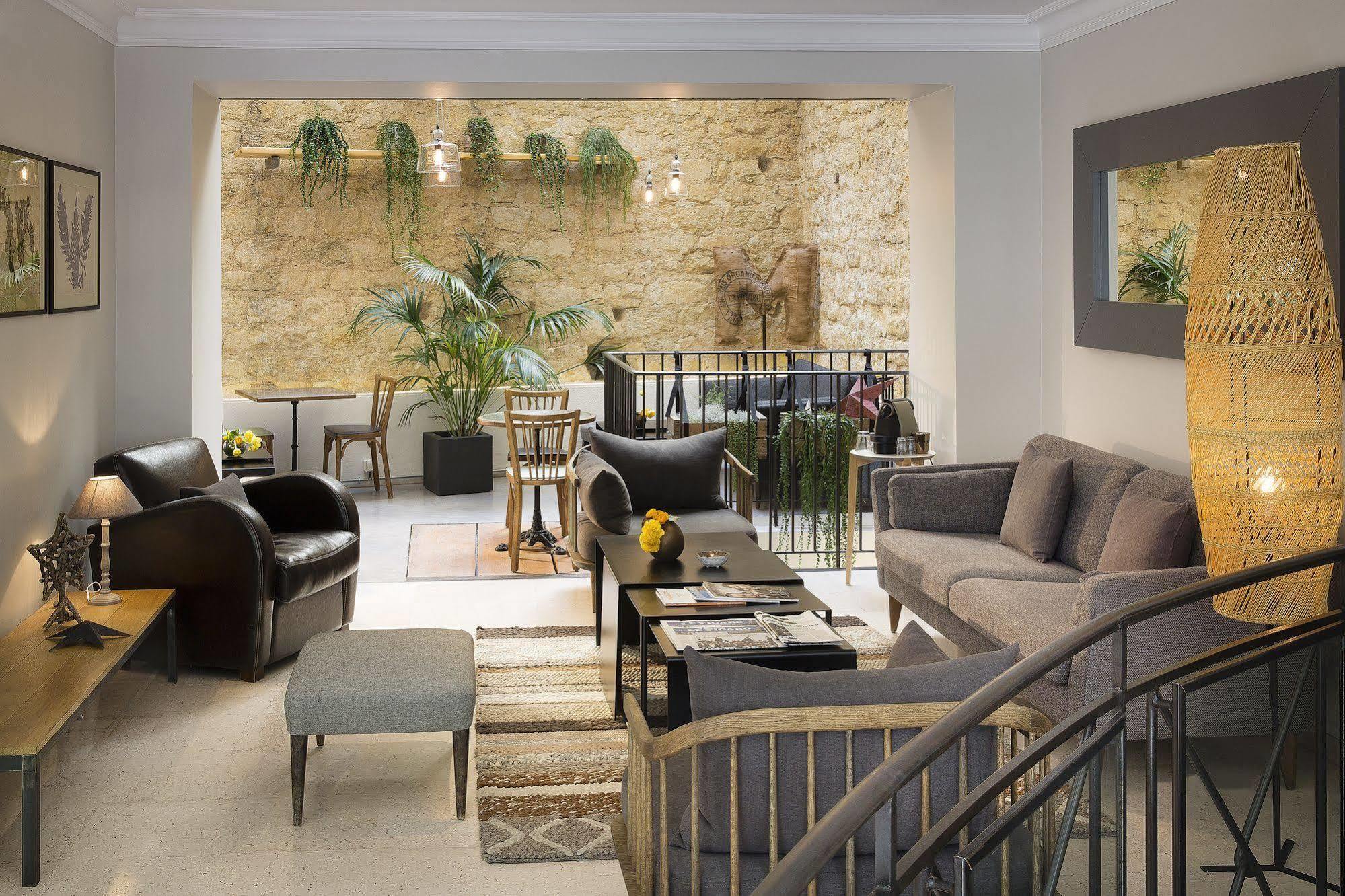 Maxim Quartier Latin Hotel 3*