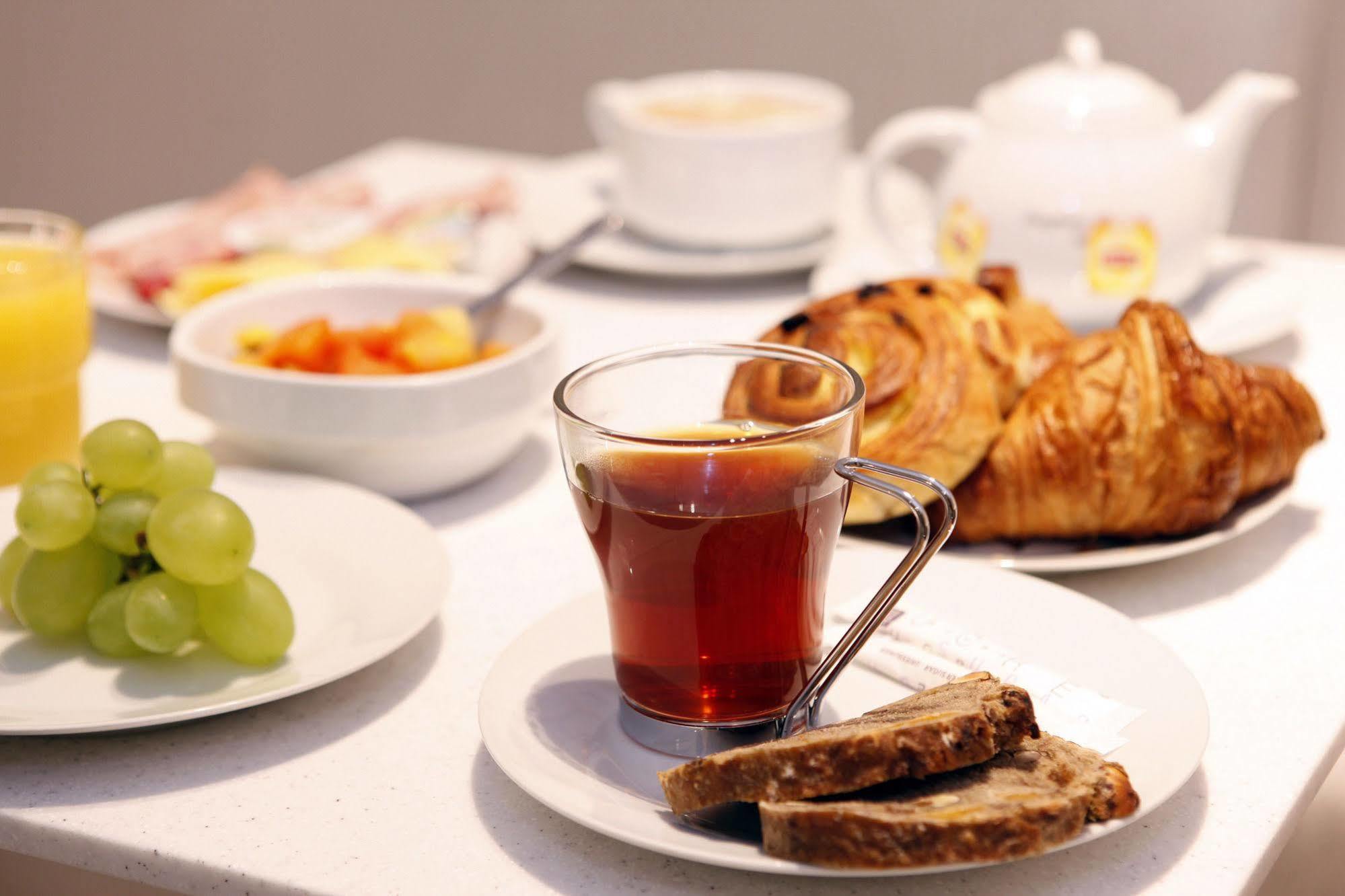 Hotel Sure By Best Western Gare Du Nord 3*