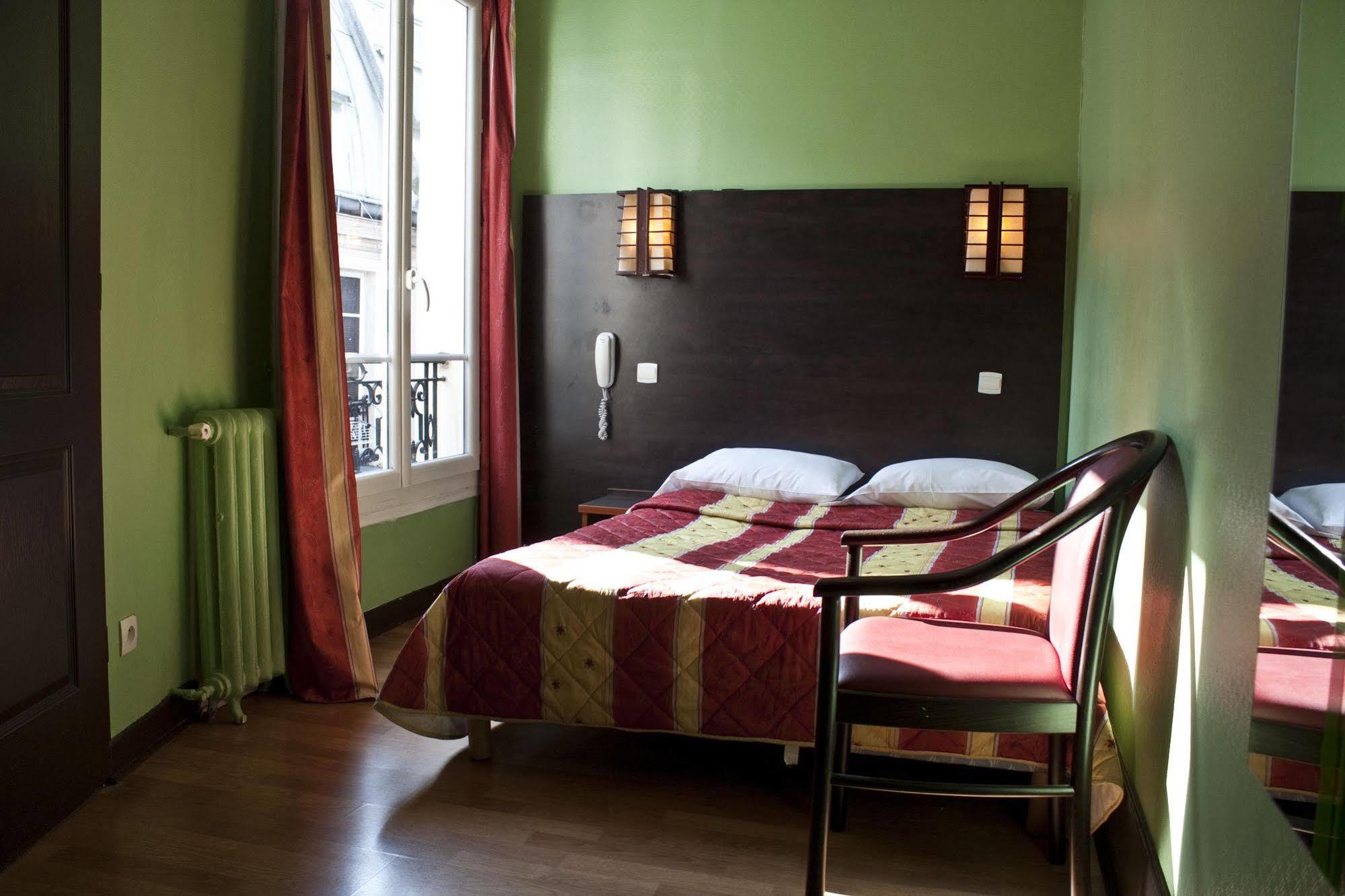 Cambrai Hotel