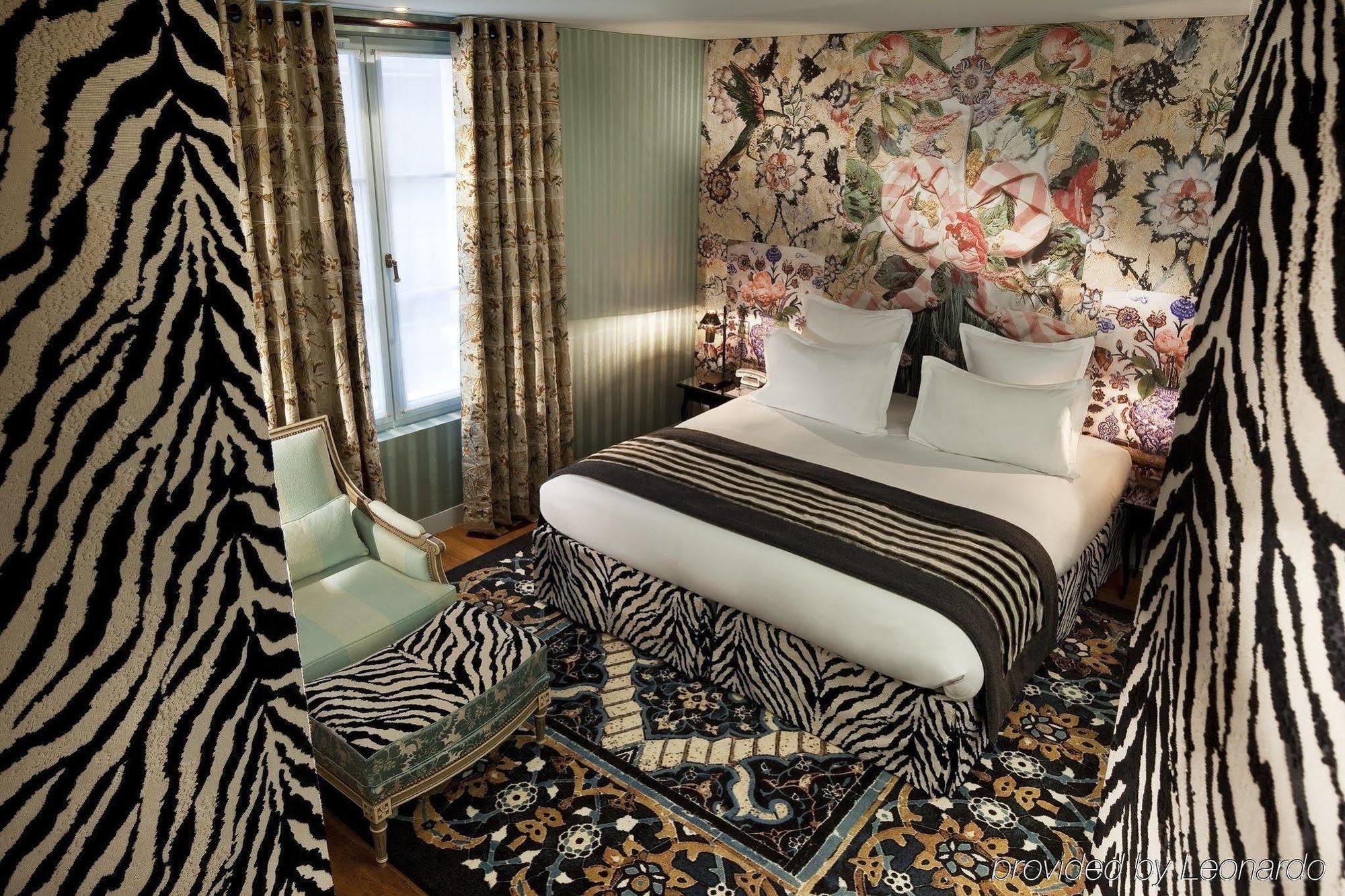 Hotel Du Petit Moulin, Haute Couture By Lacroix Paris