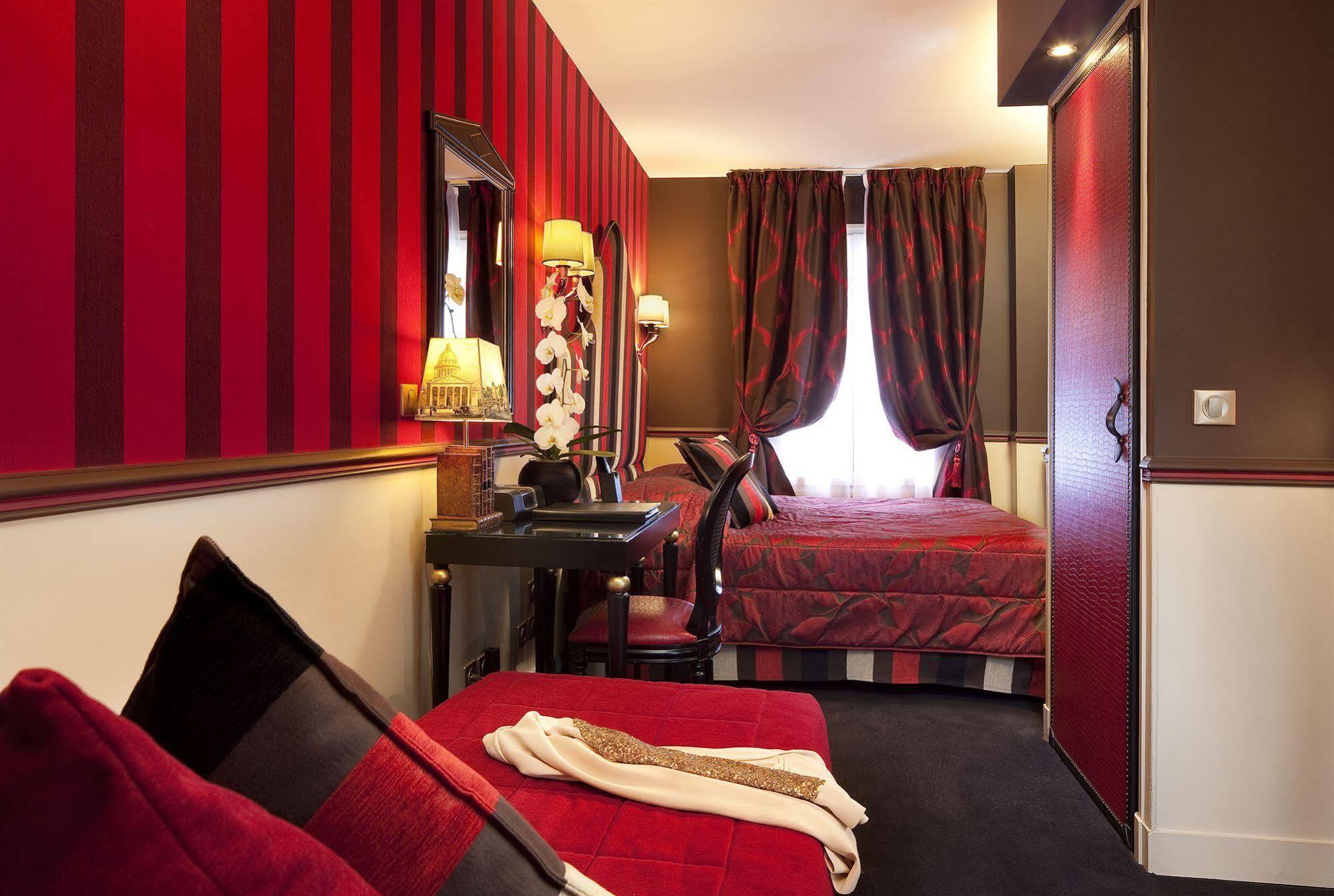 Riviera Elysees 3* Paris