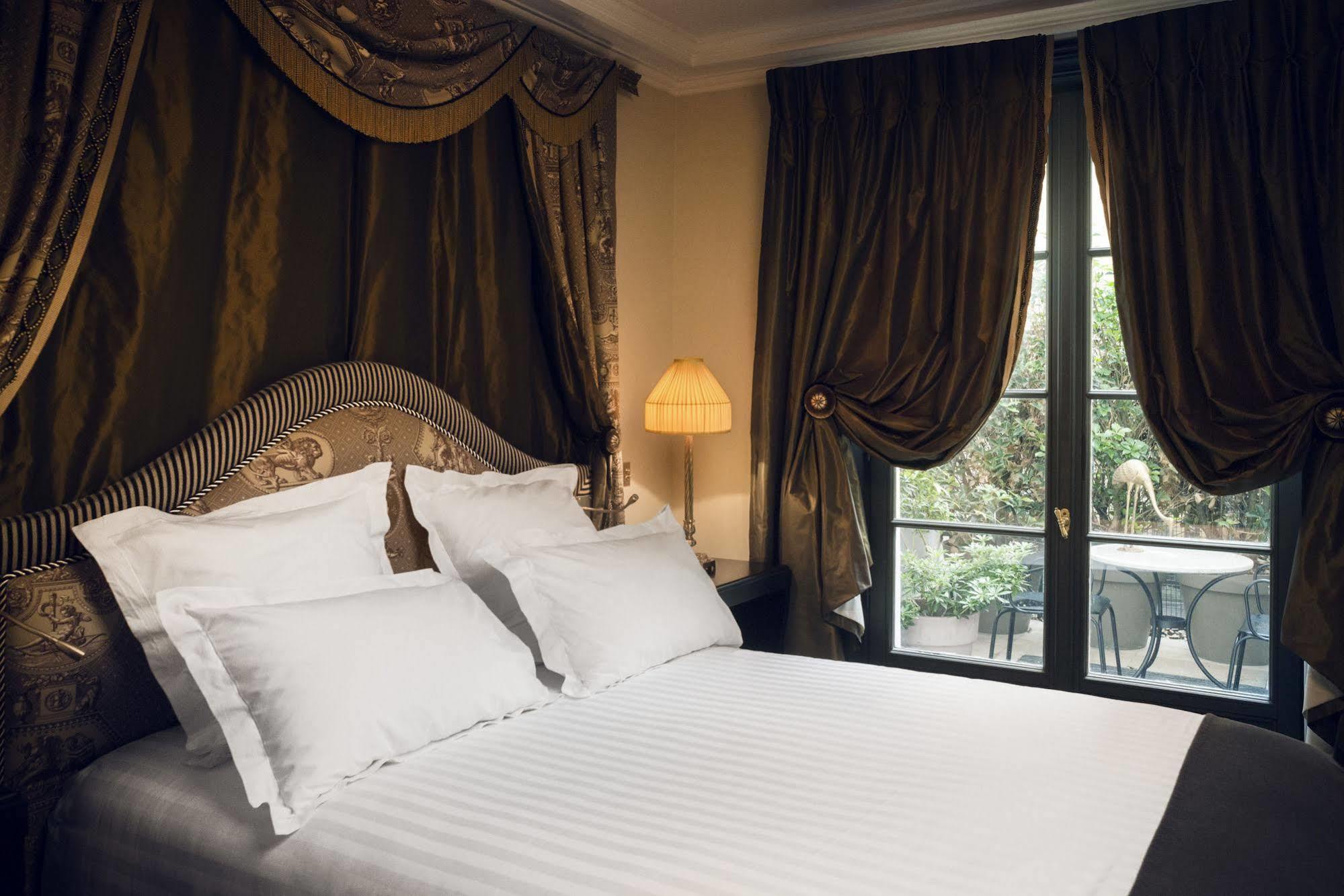 Hotel Maison Athenee Paris