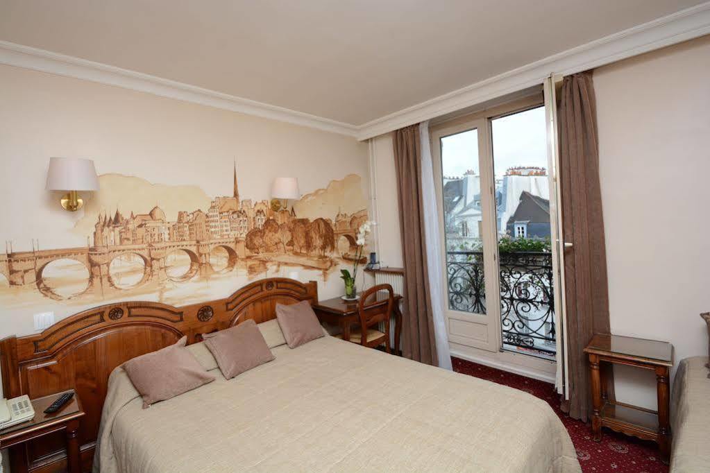 Familia Hotel 2*