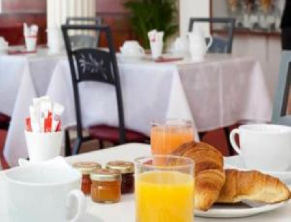 Vic Eiffel Hotel 3*