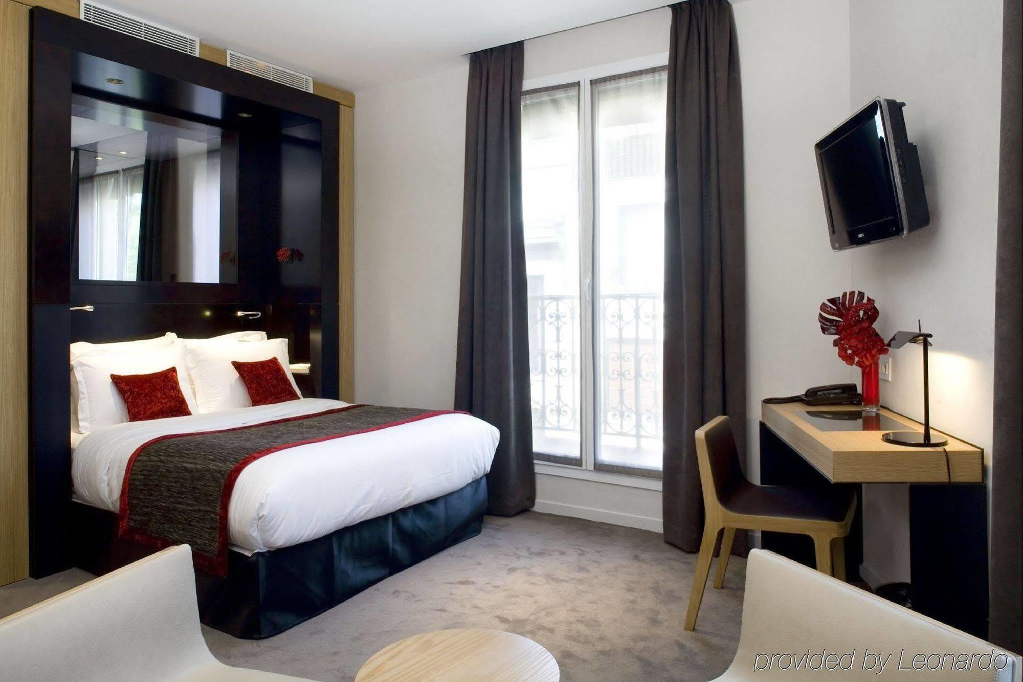 Hotel Marceau Champs-elysees 3*