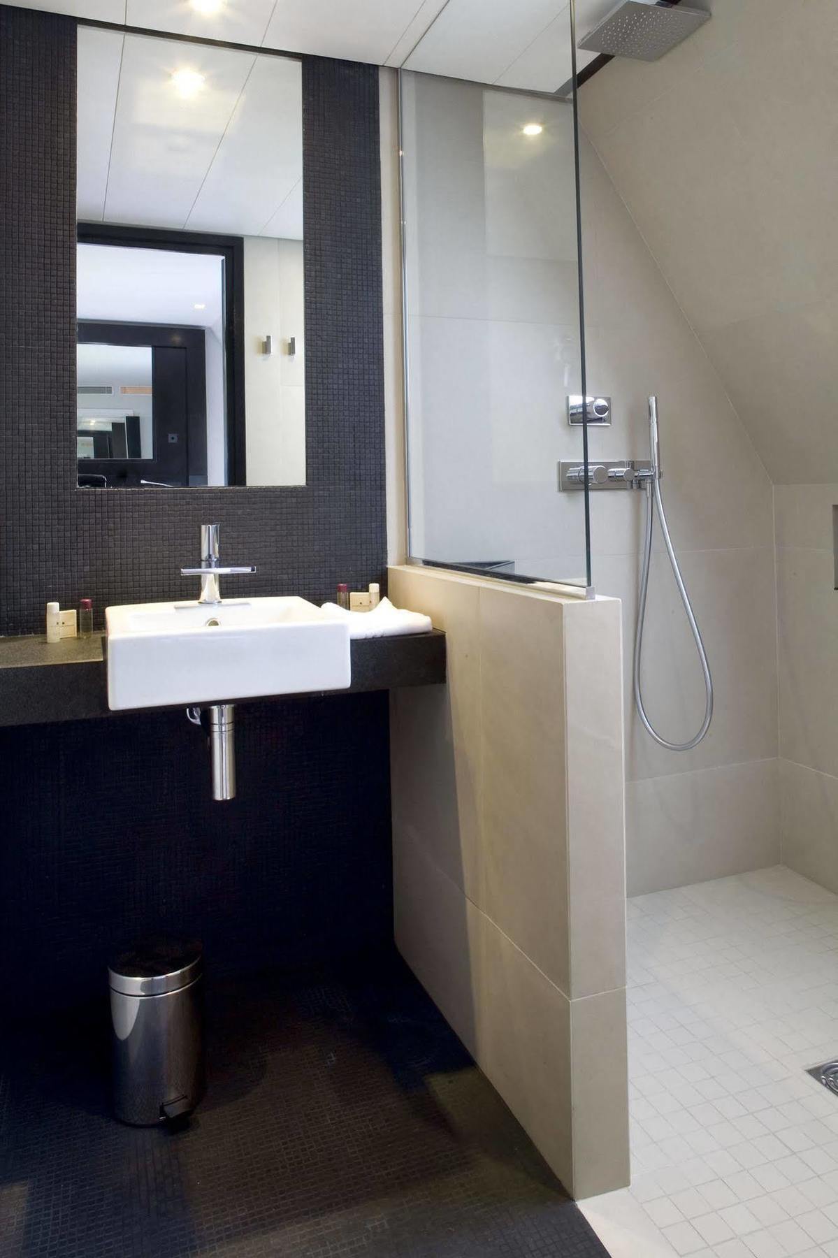 Hotel Marceau Champs-elysees Paris