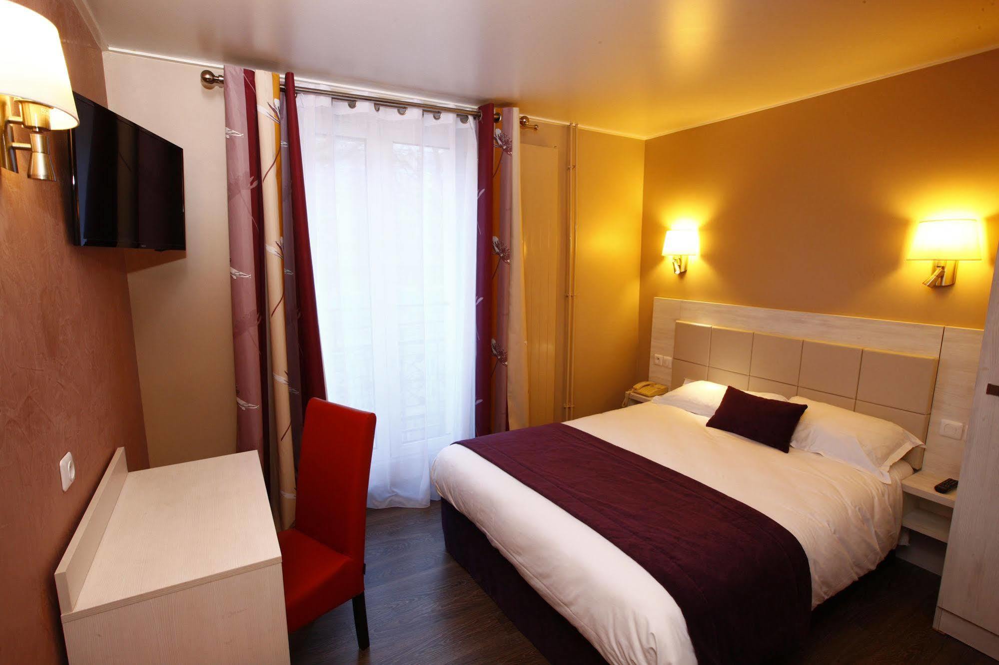 Sunny Hotel 2*