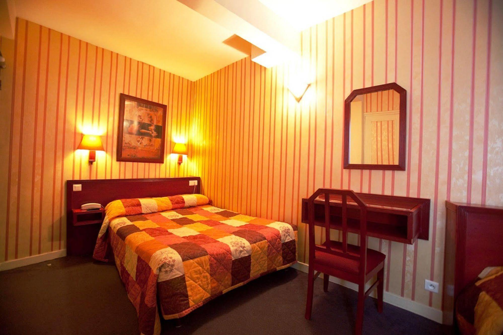 Maison Du Pre Hotel 2*