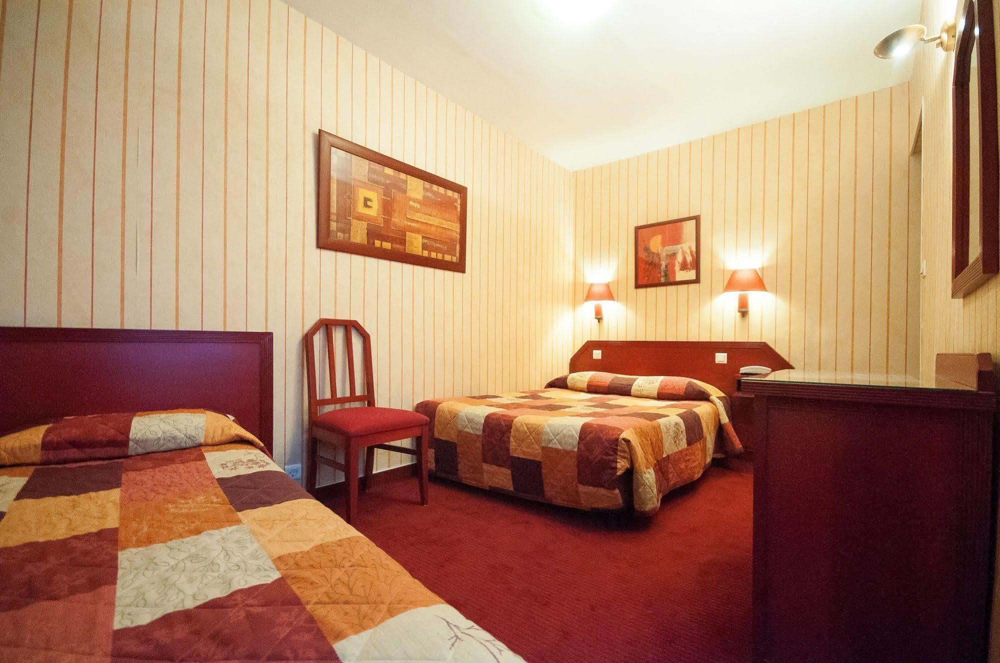 Maison Du Pre Hotel 2*