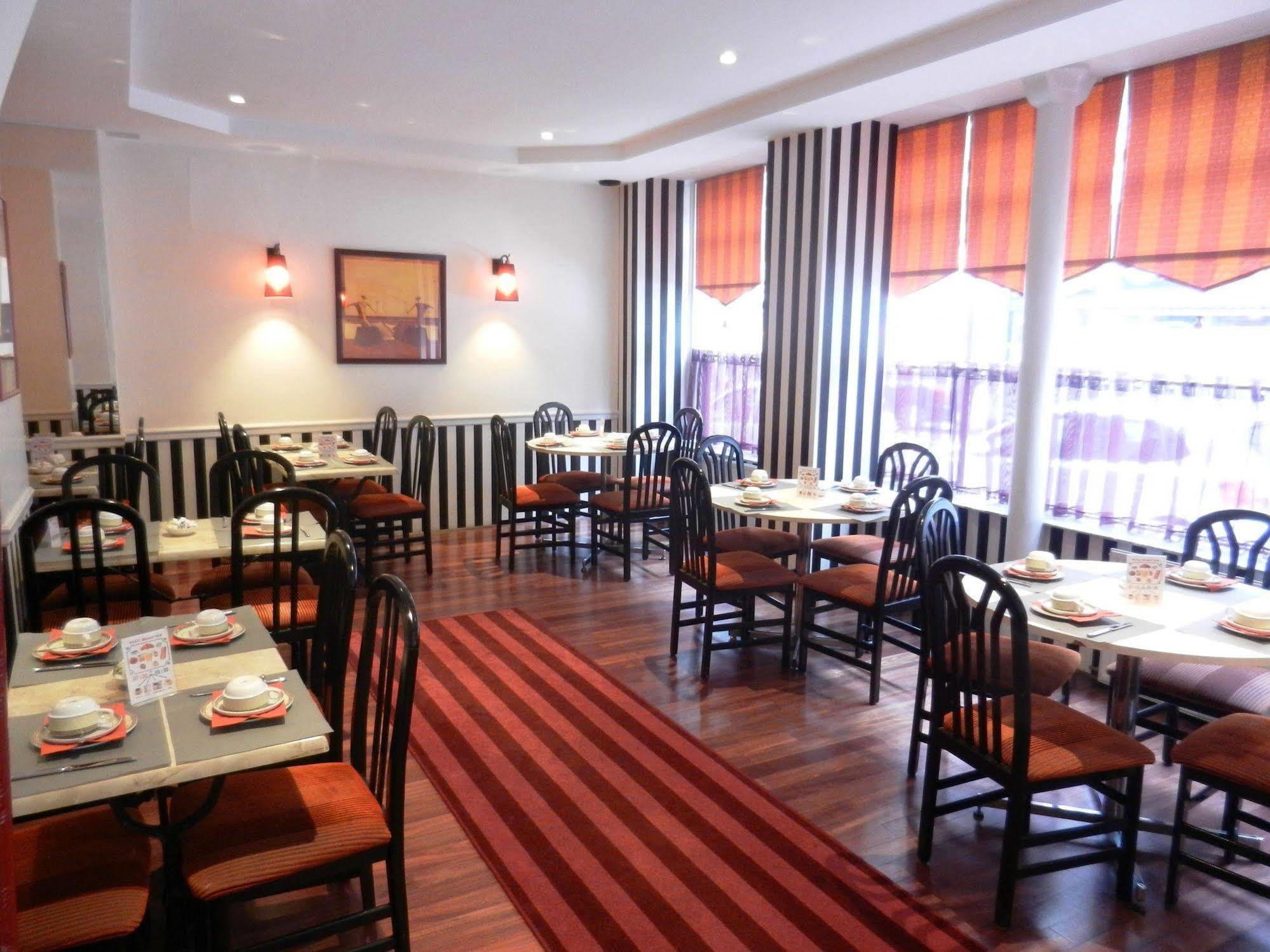 Maison Du Pre Hotel 2*
