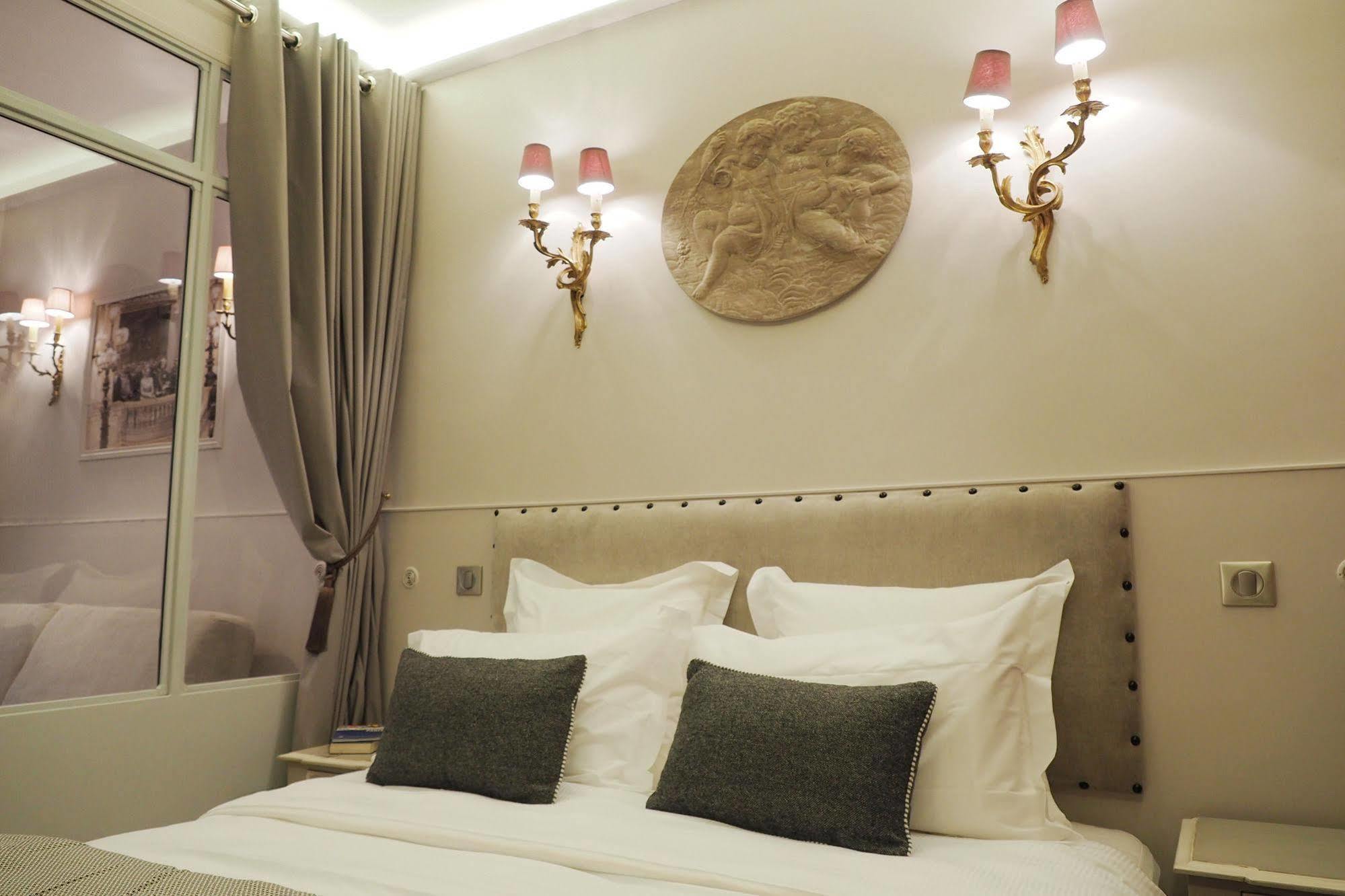 Palais Royal Chicsuites Apartamento *