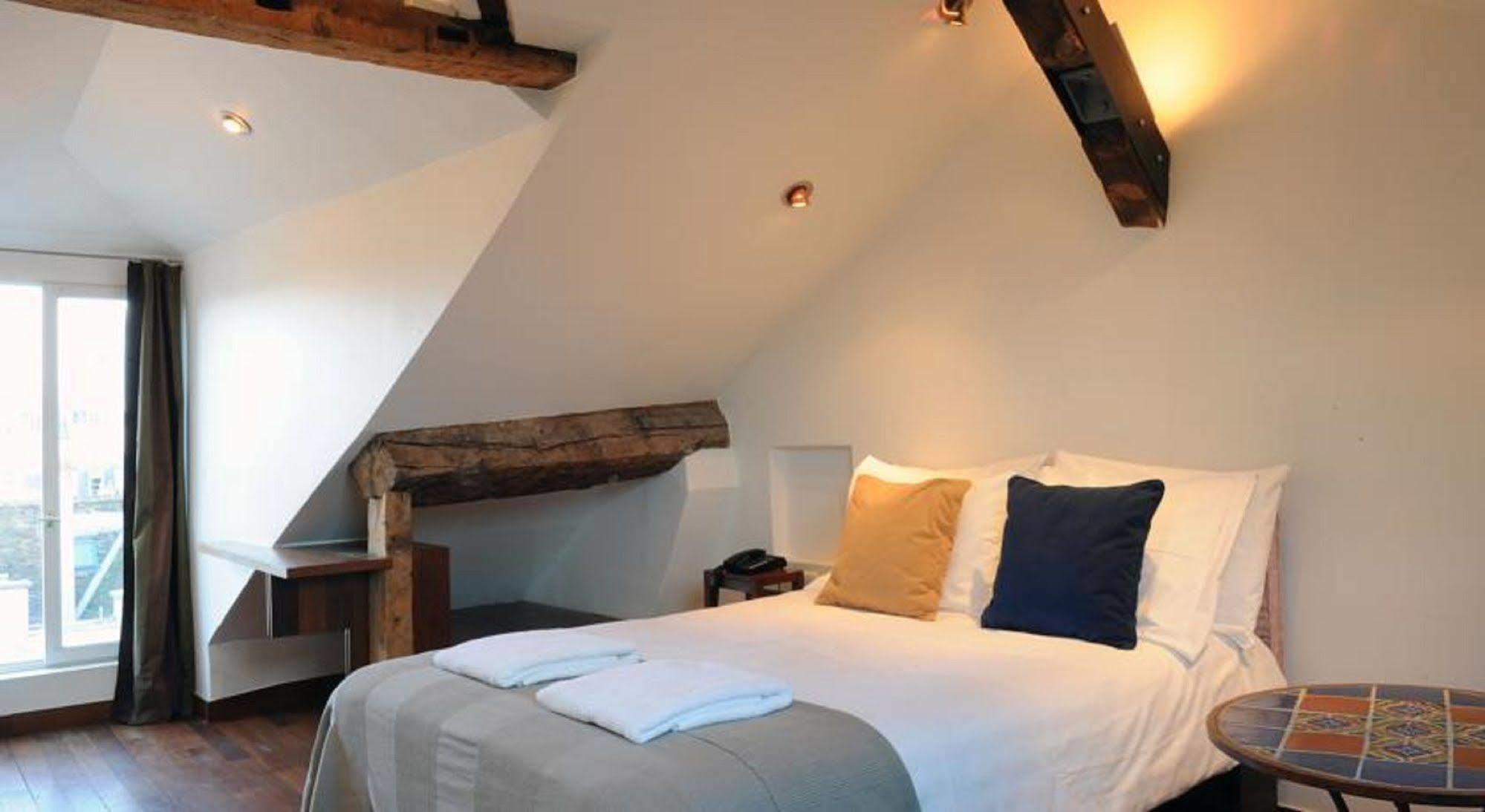 Boutique De La Place Des Vosges Hotel Paris