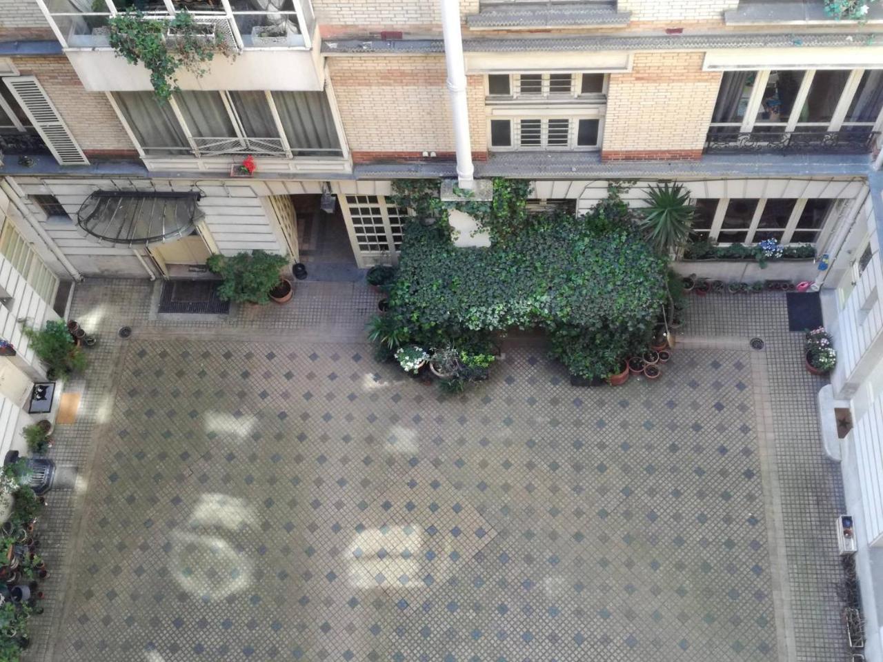 Appartement 2-chalgrin Paris